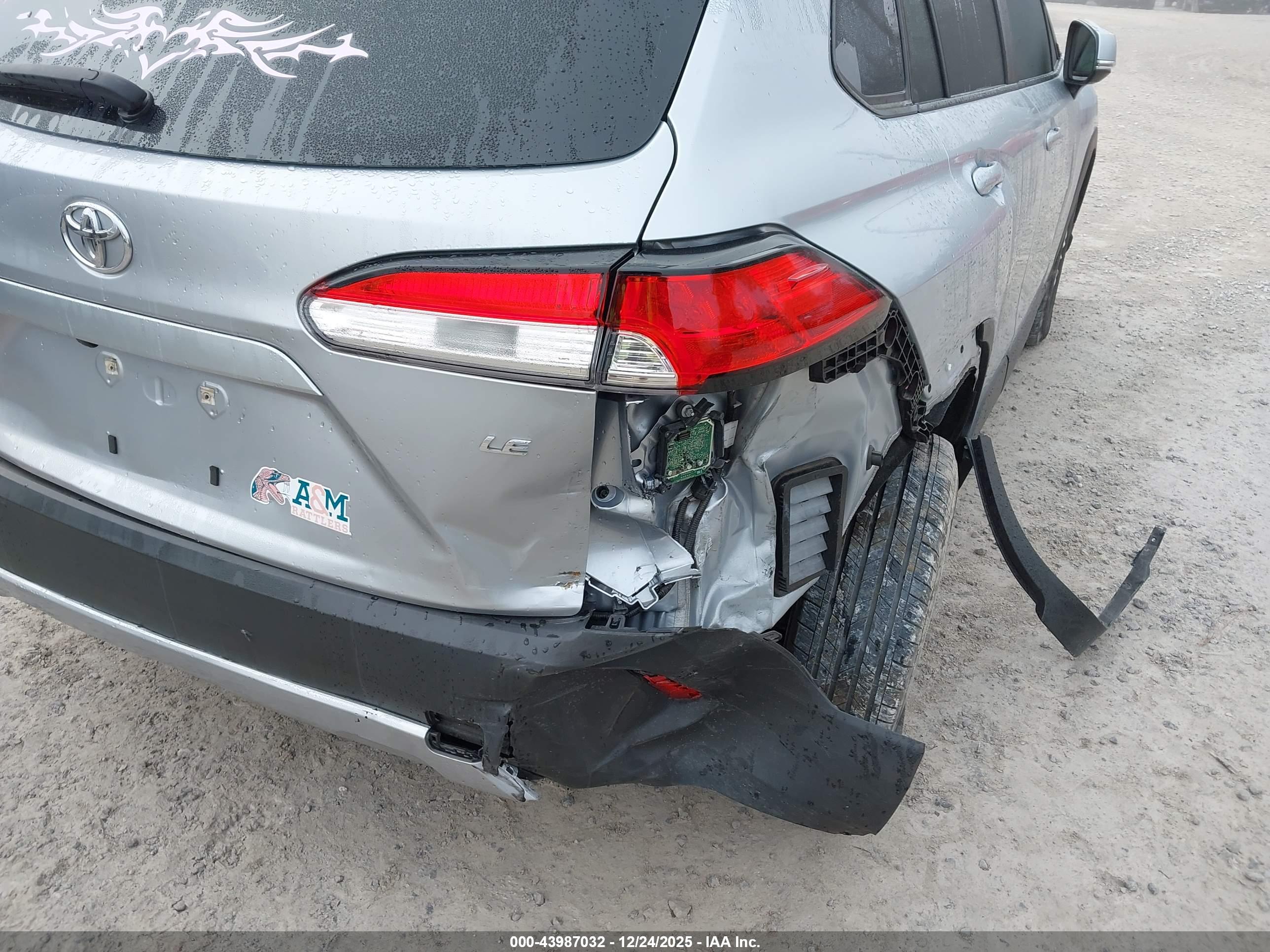 TOYOTA COROLLA image 6