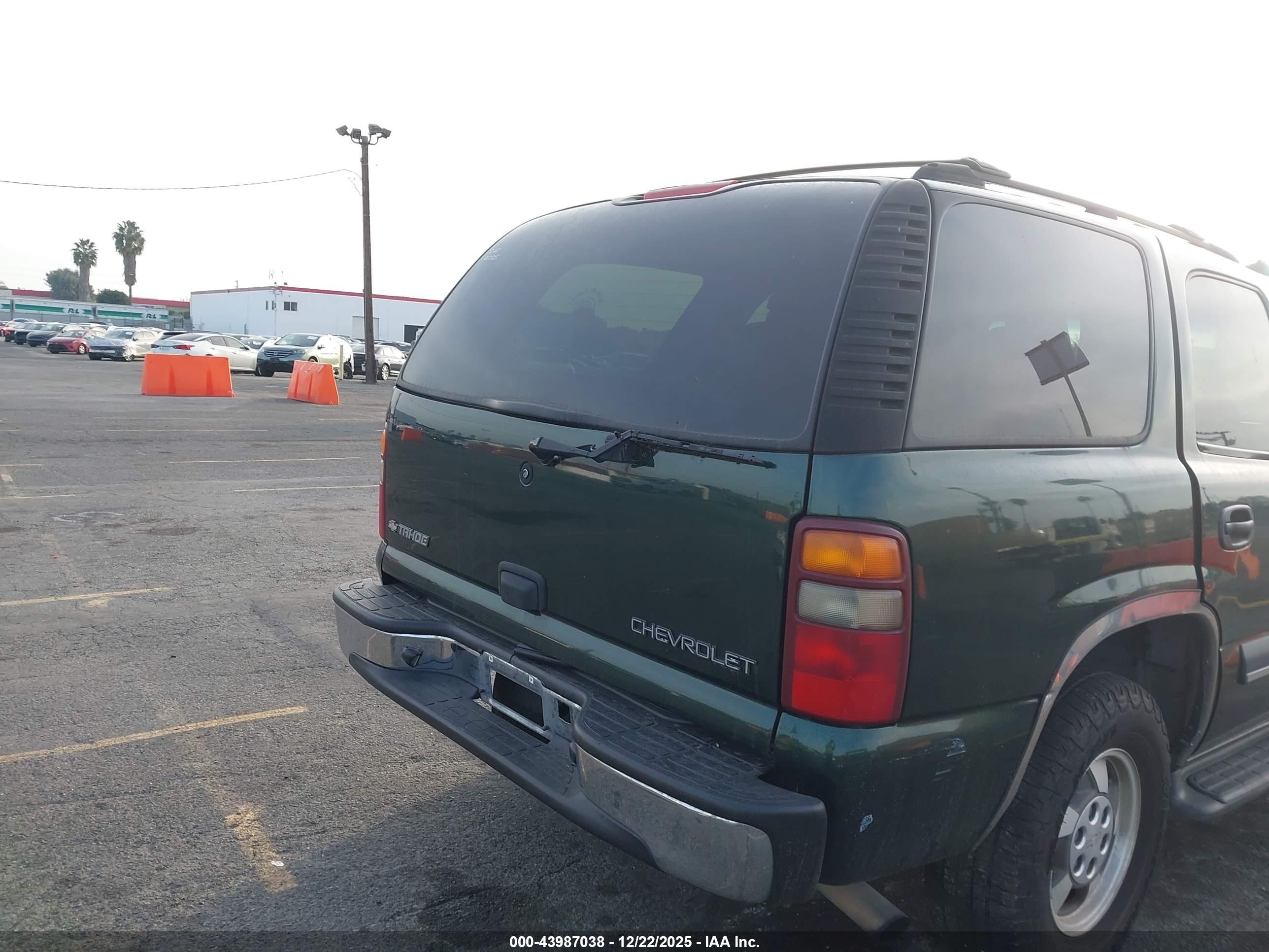CHEVROLET TAHOE image 4