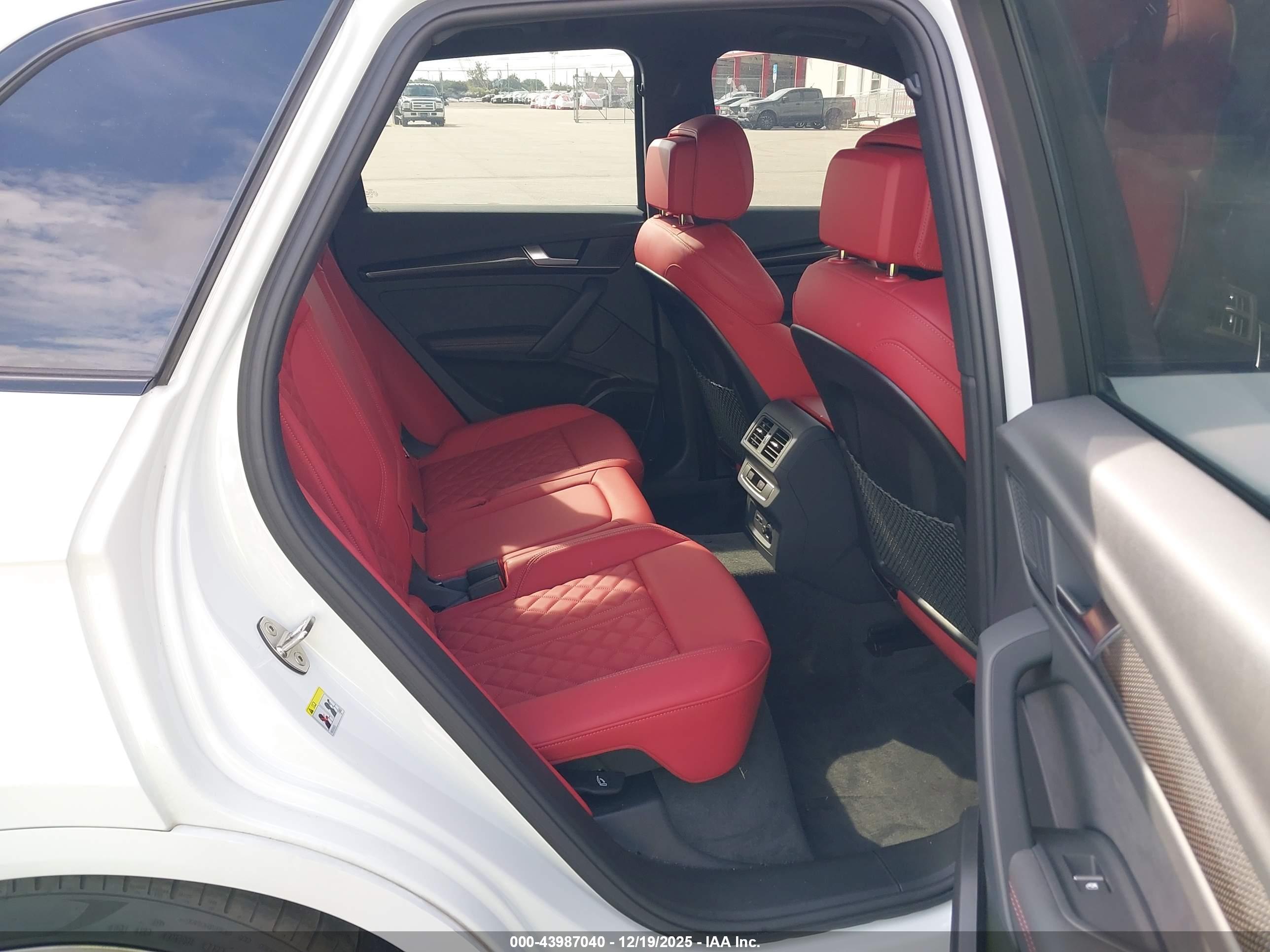 AUDI SQ5 image 8