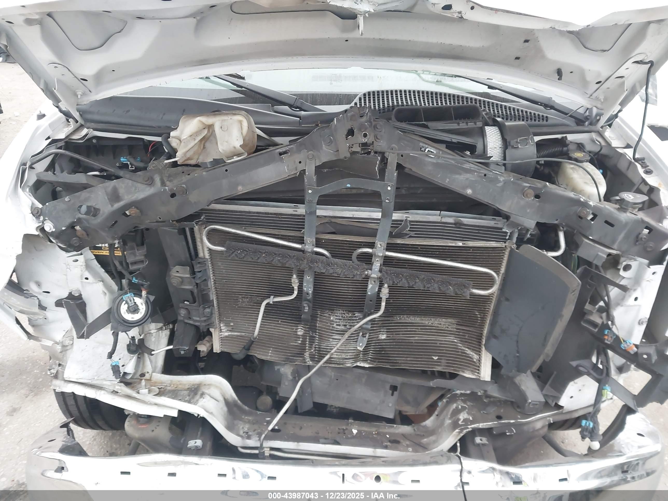 CHEVROLET EXPRESS image 10