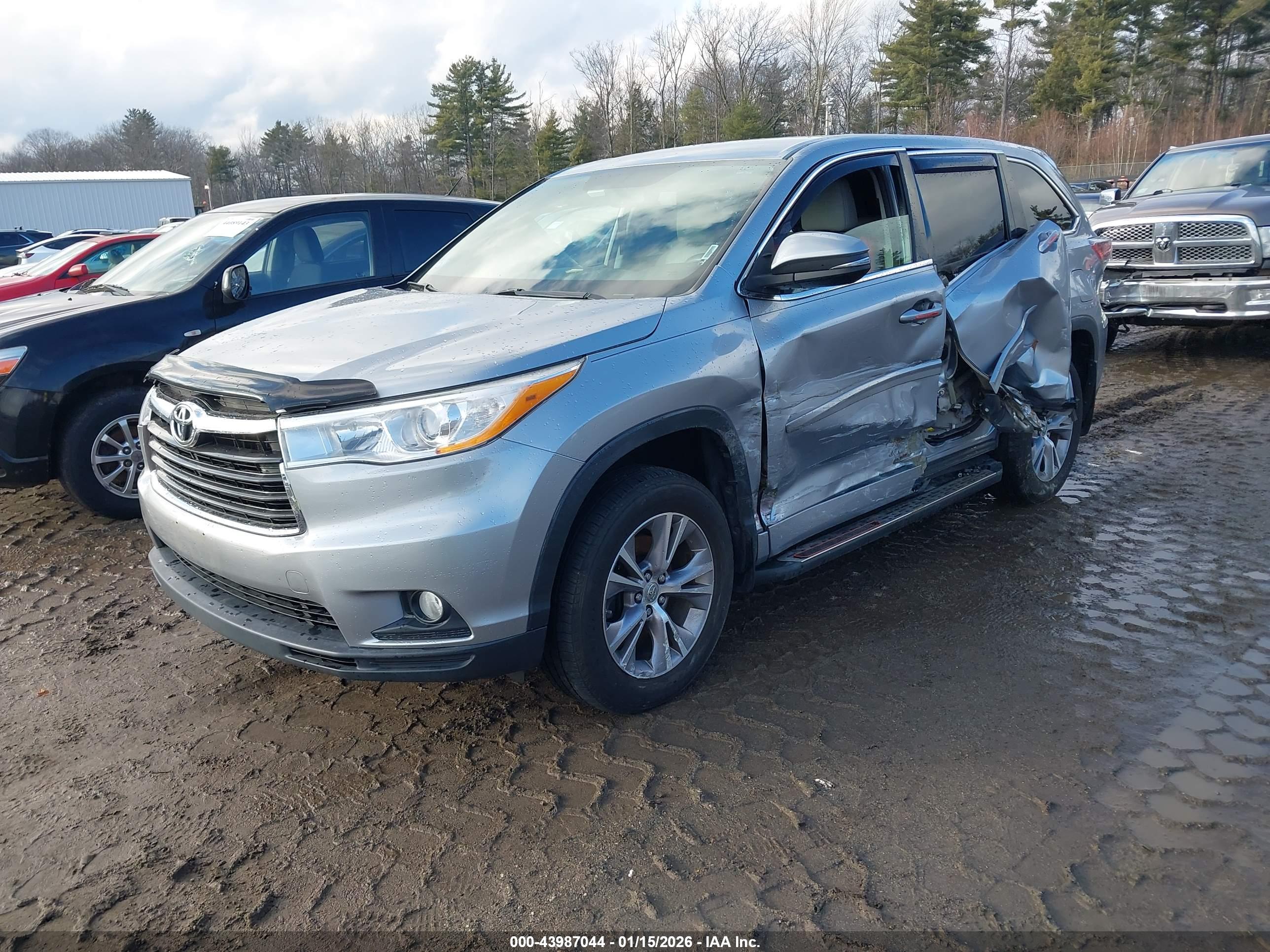 TOYOTA HIGHLANDER image 2
