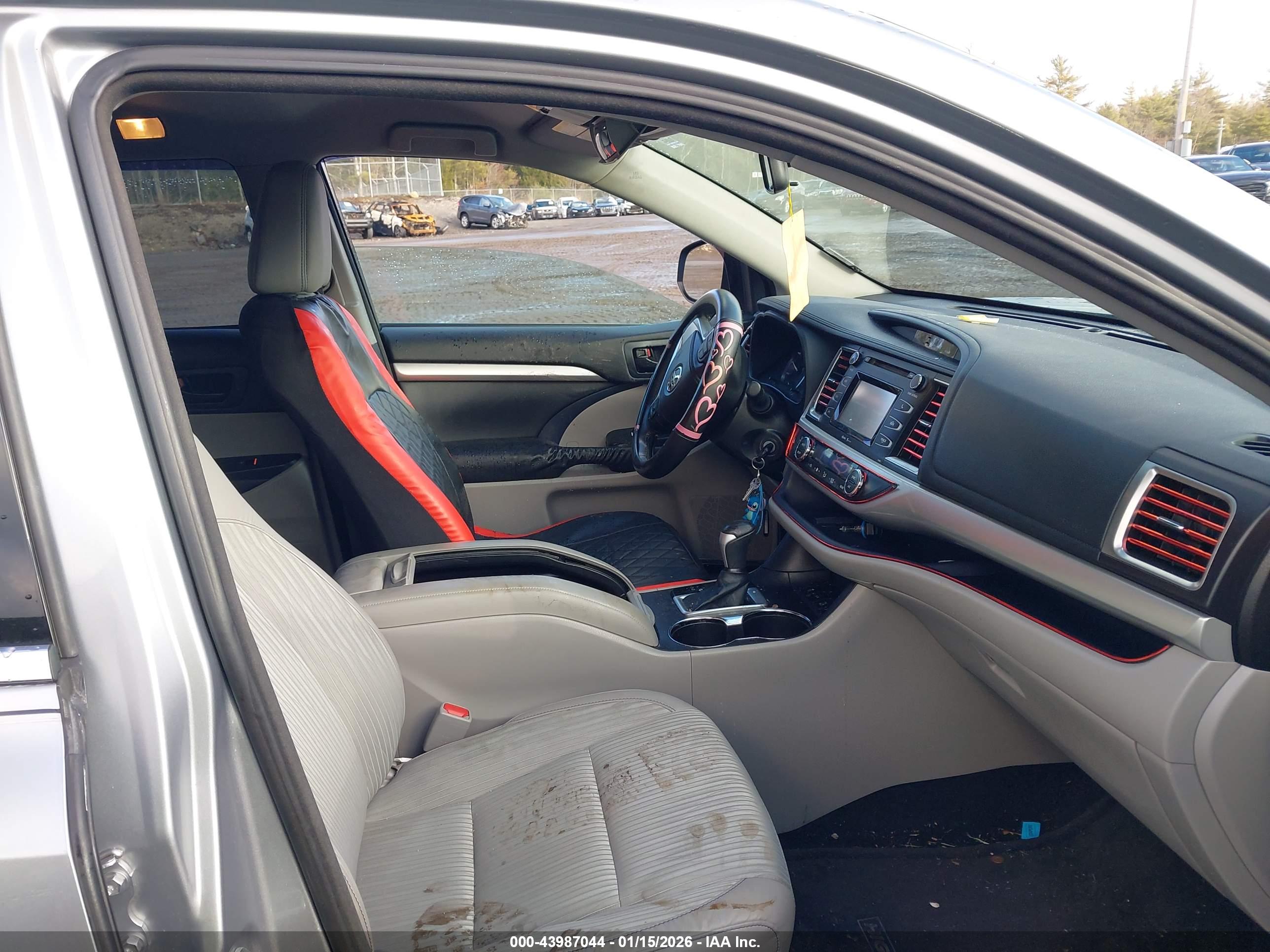 TOYOTA HIGHLANDER image 5