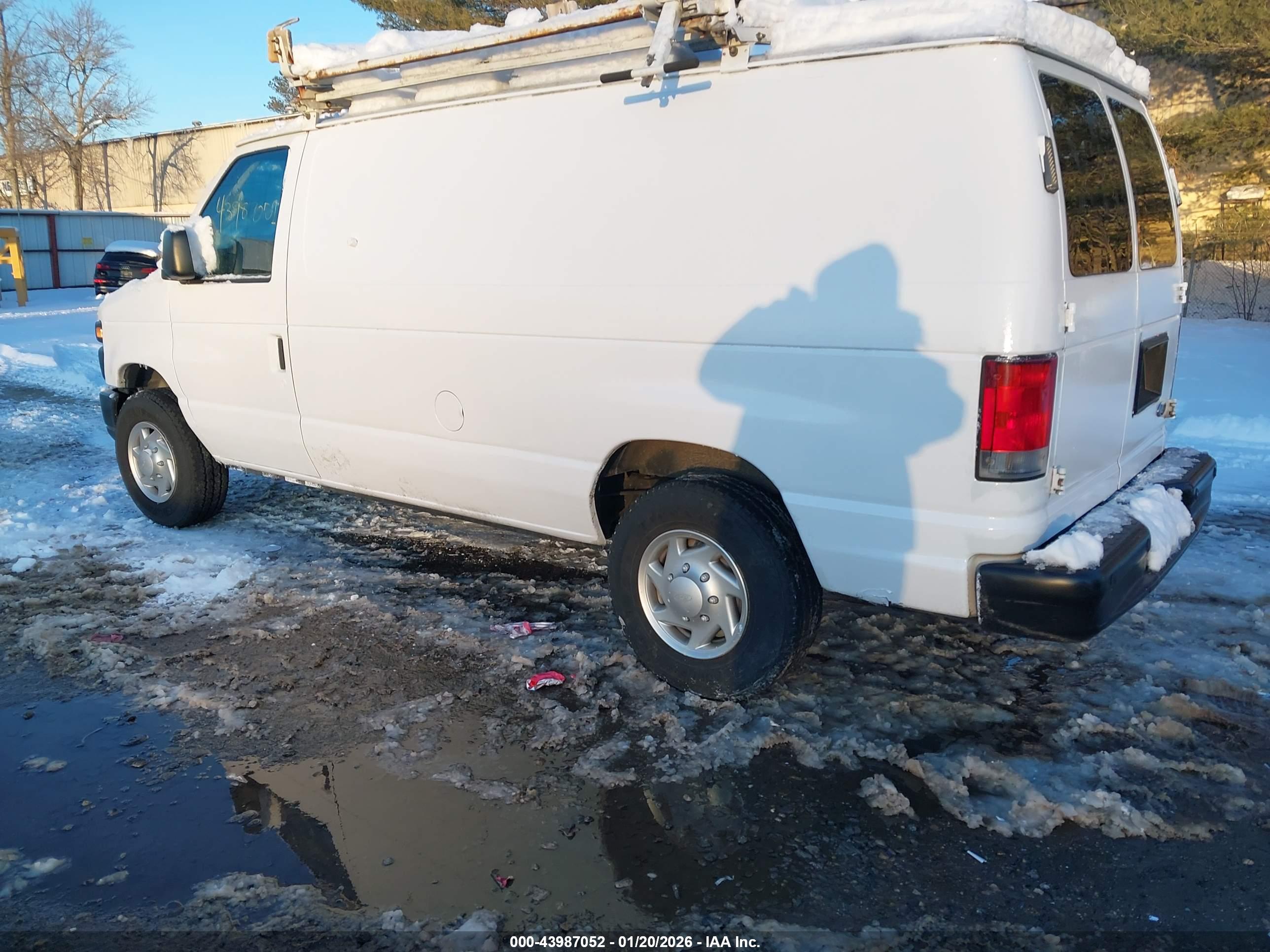 FORD E-250 image 3
