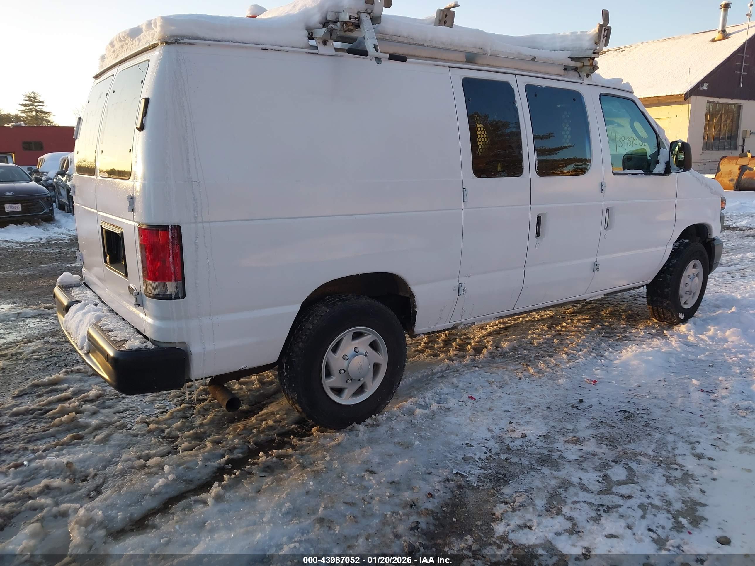 FORD E-250 image 4