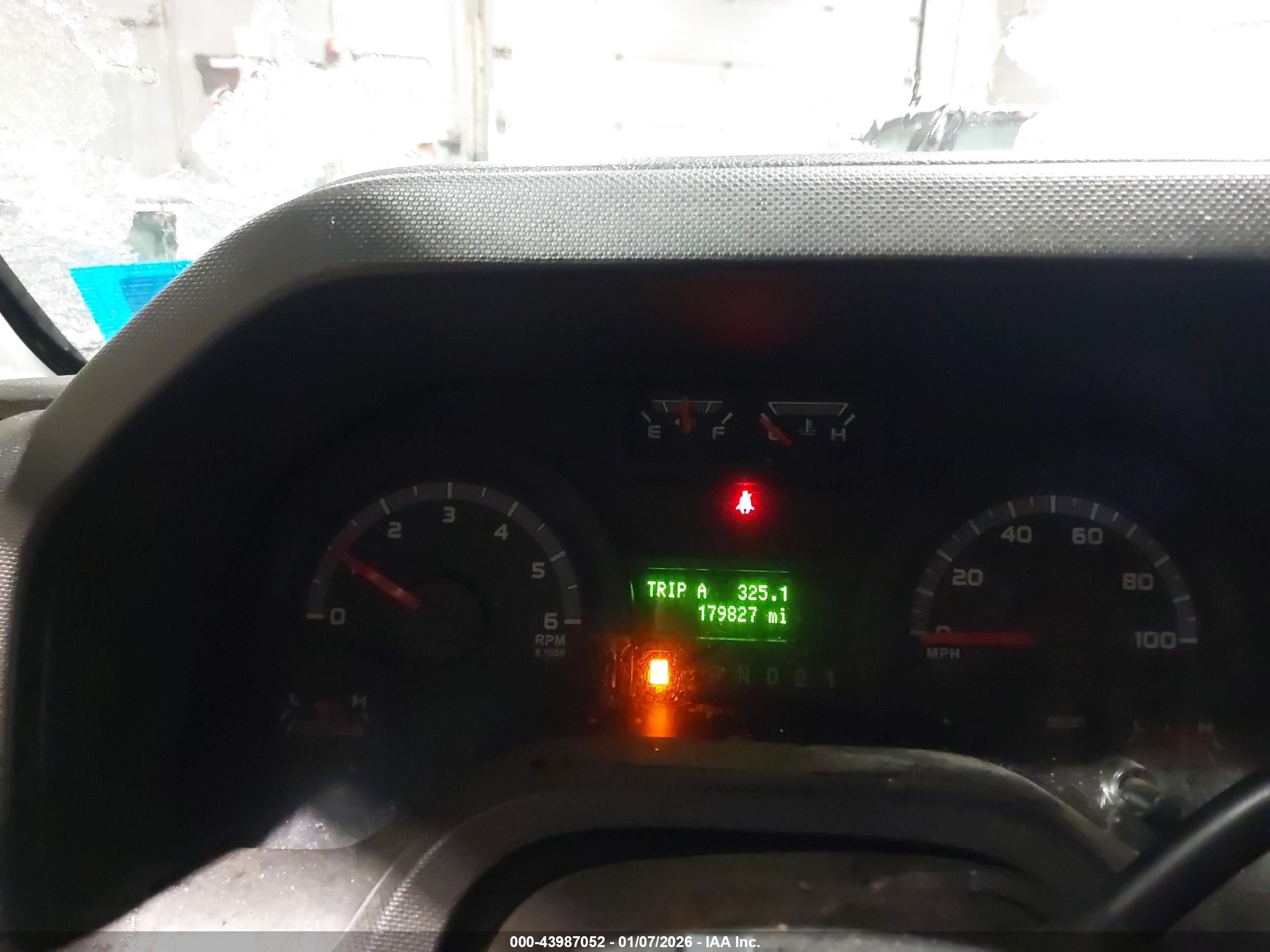FORD E-250 image 7