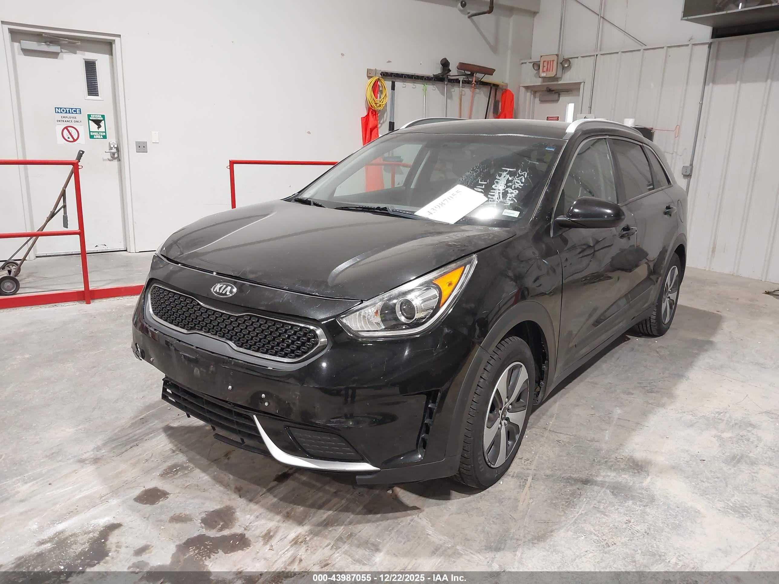 KIA NIRO image 2