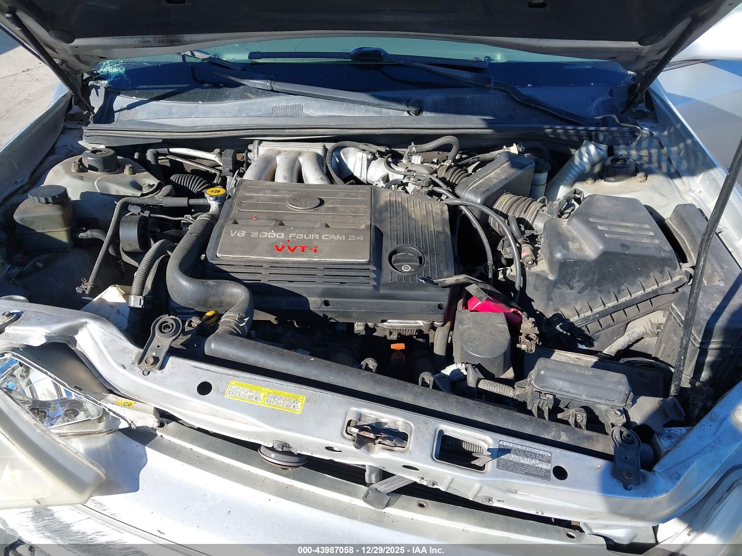 TOYOTA AVALON image 10