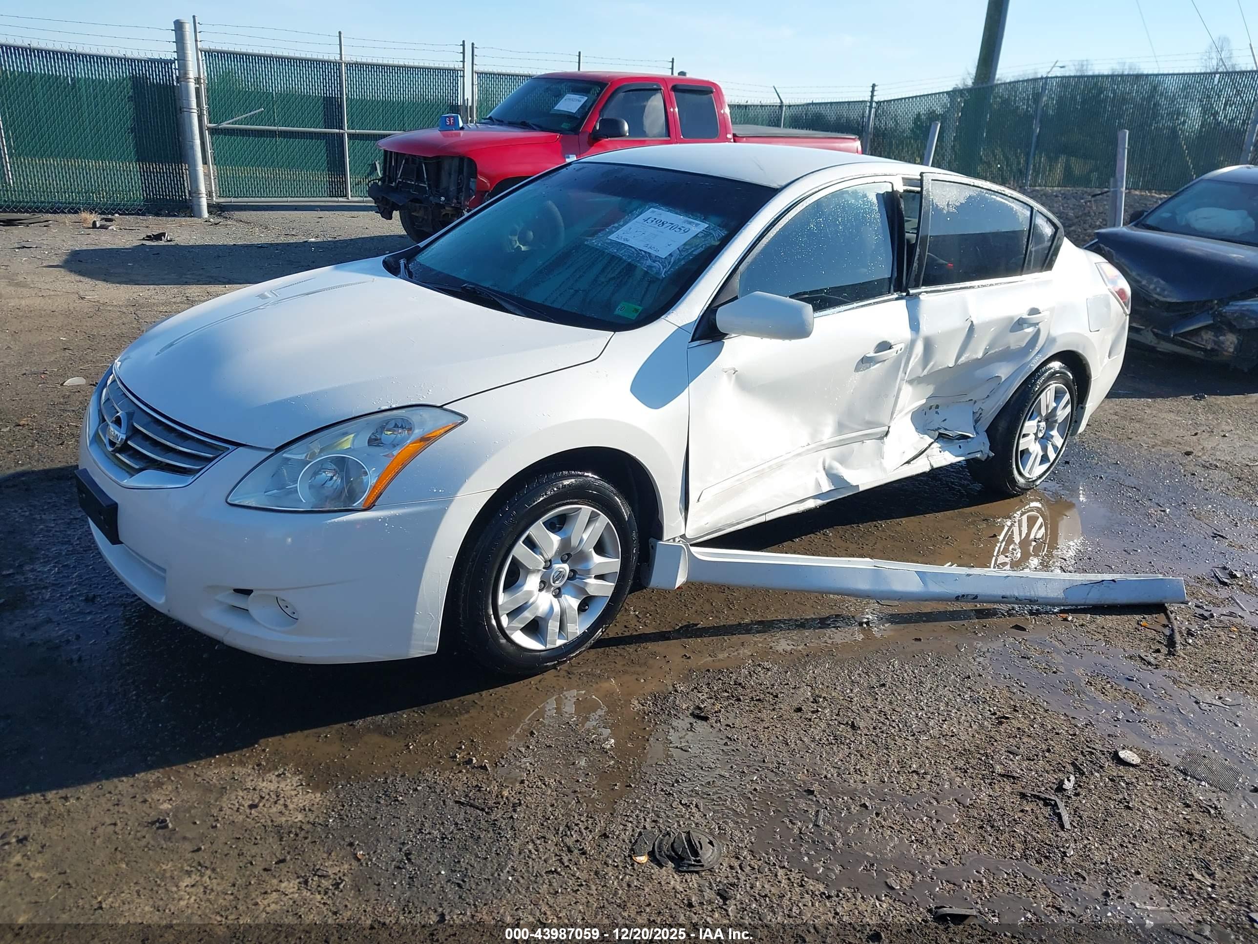 NISSAN ALTIMA image 2
