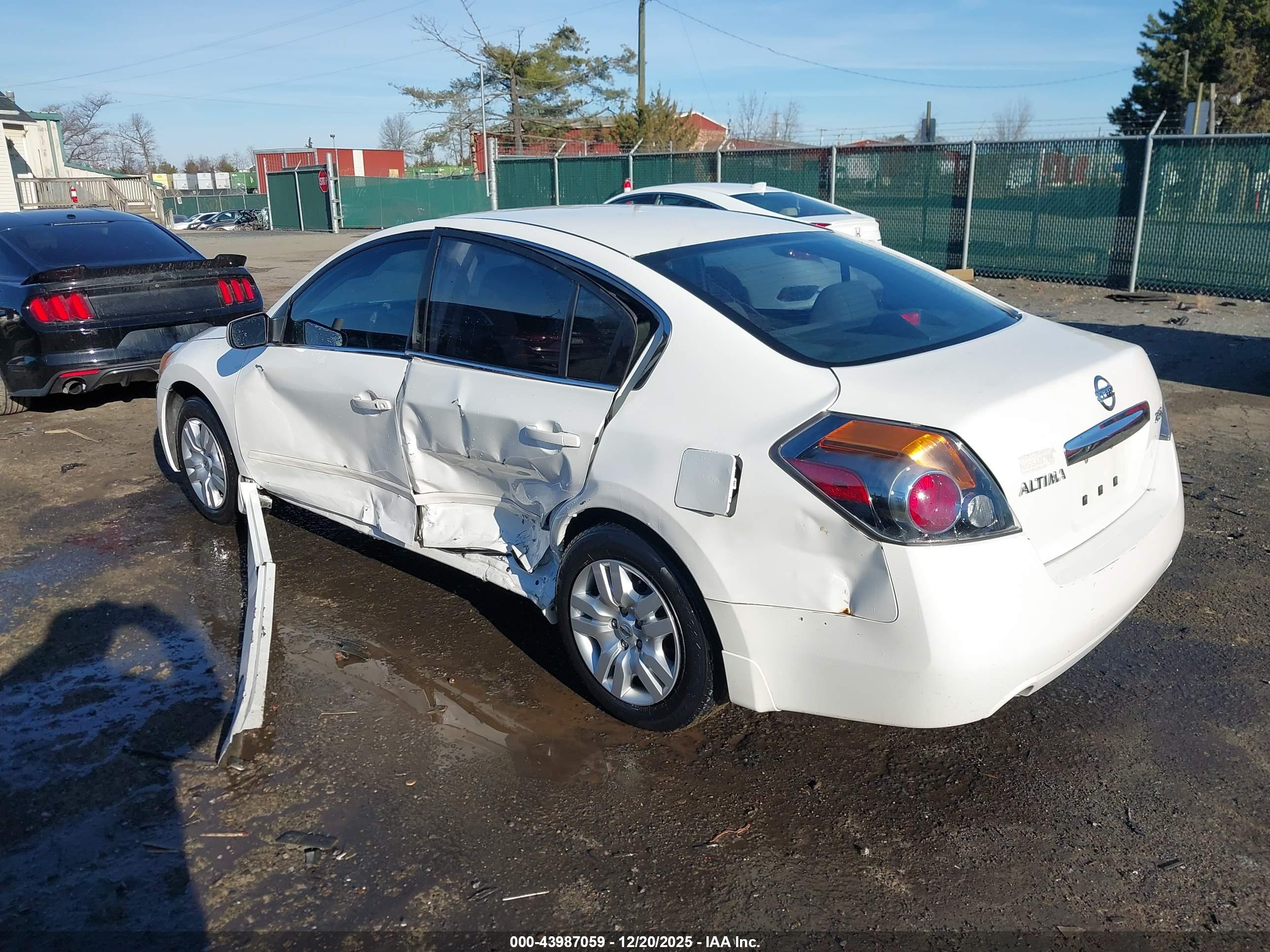 NISSAN ALTIMA image 3