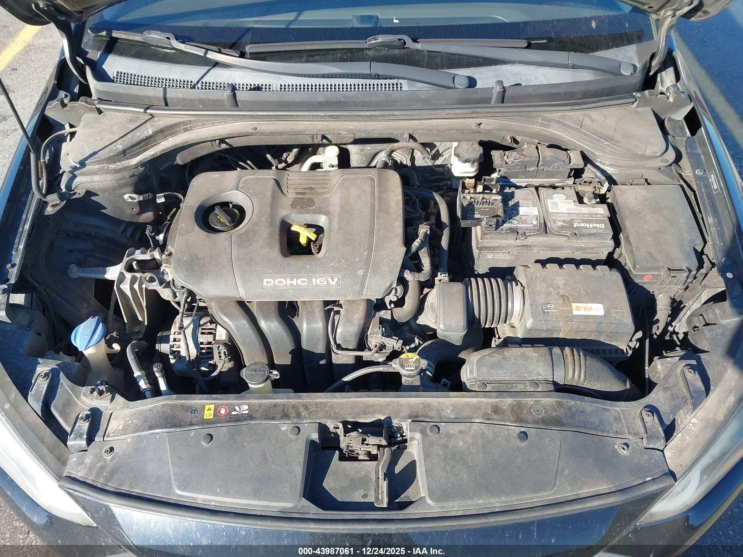 HYUNDAI ELANTRA image 10