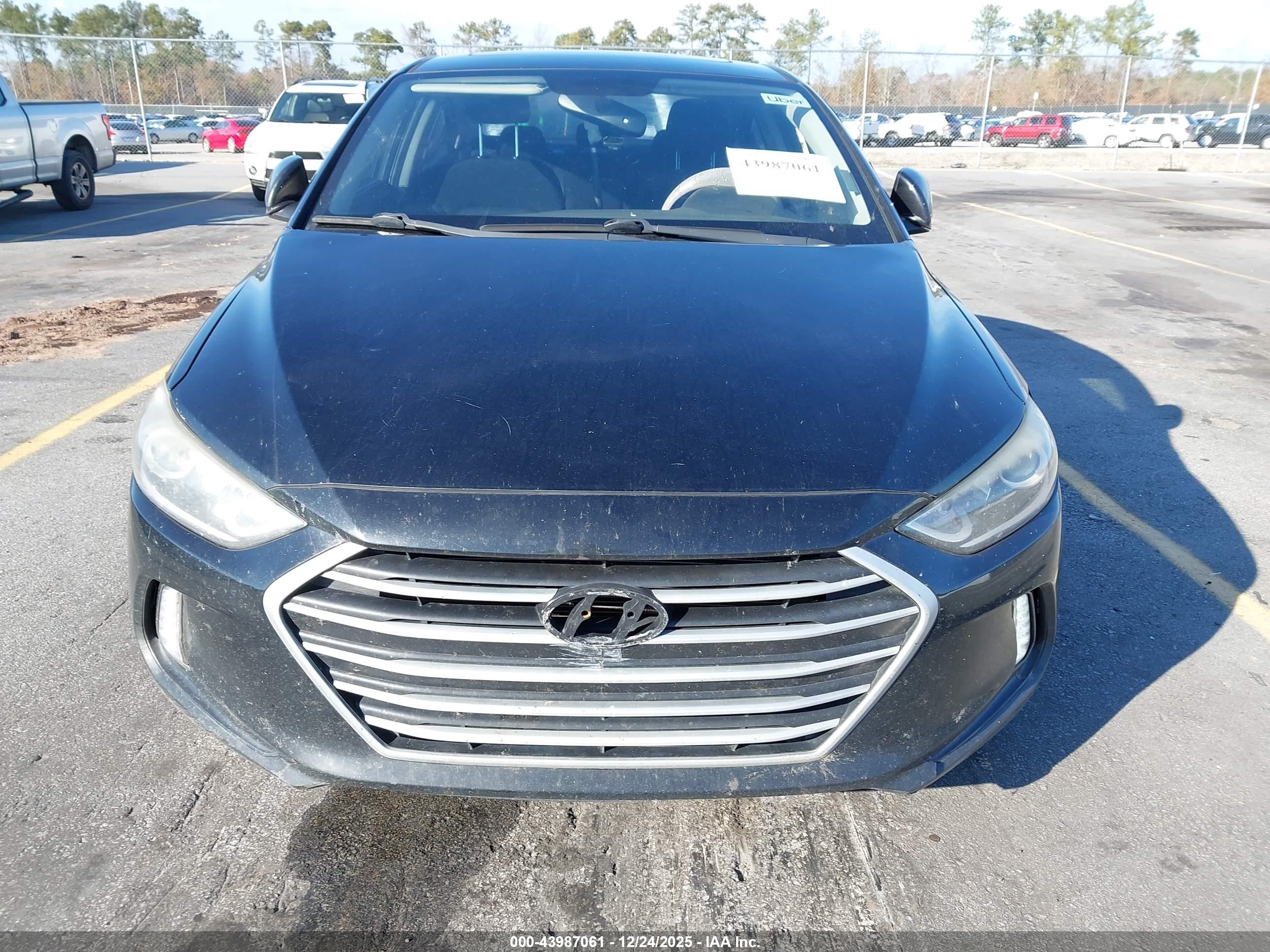HYUNDAI ELANTRA image 6