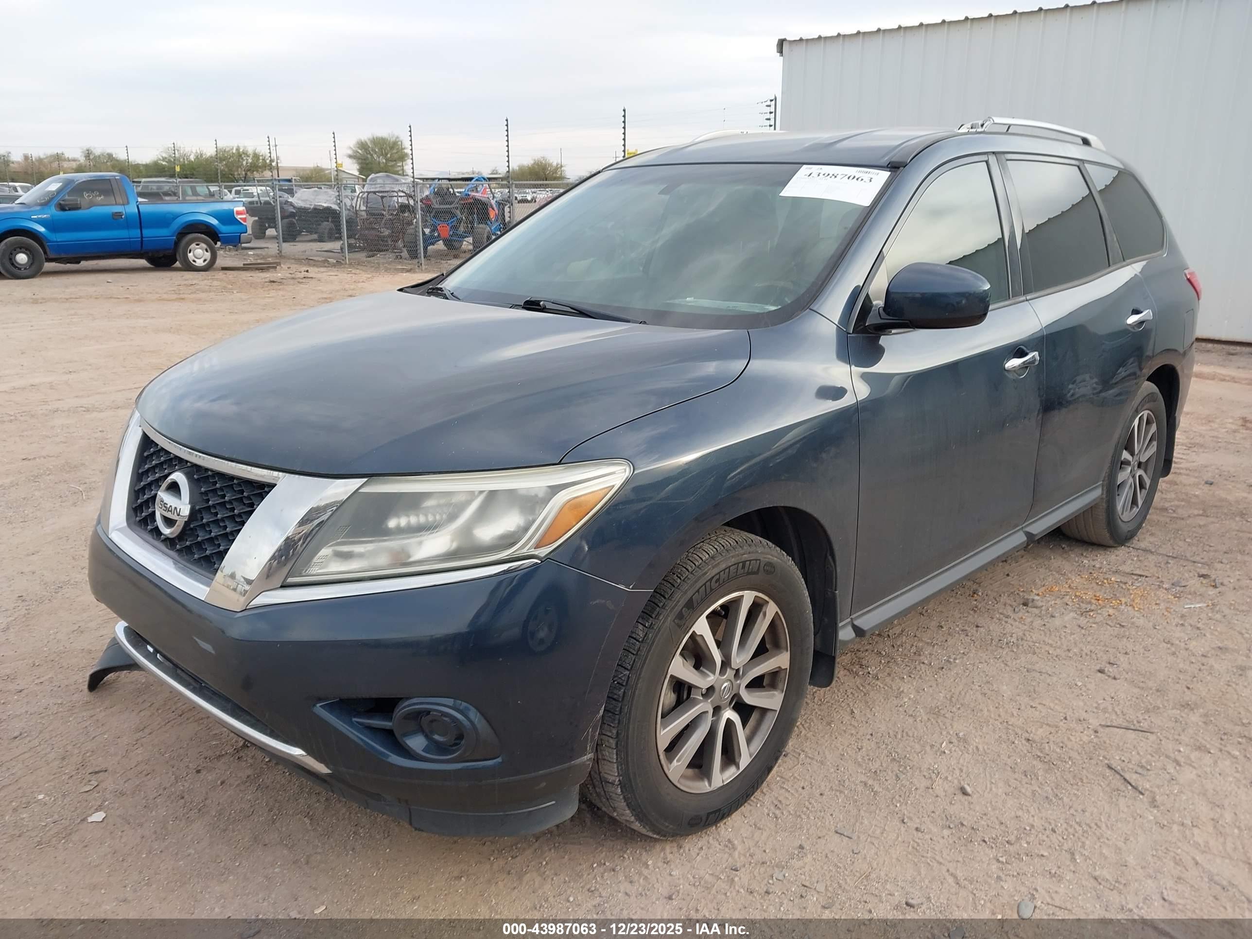 NISSAN PATHFINDER image 2