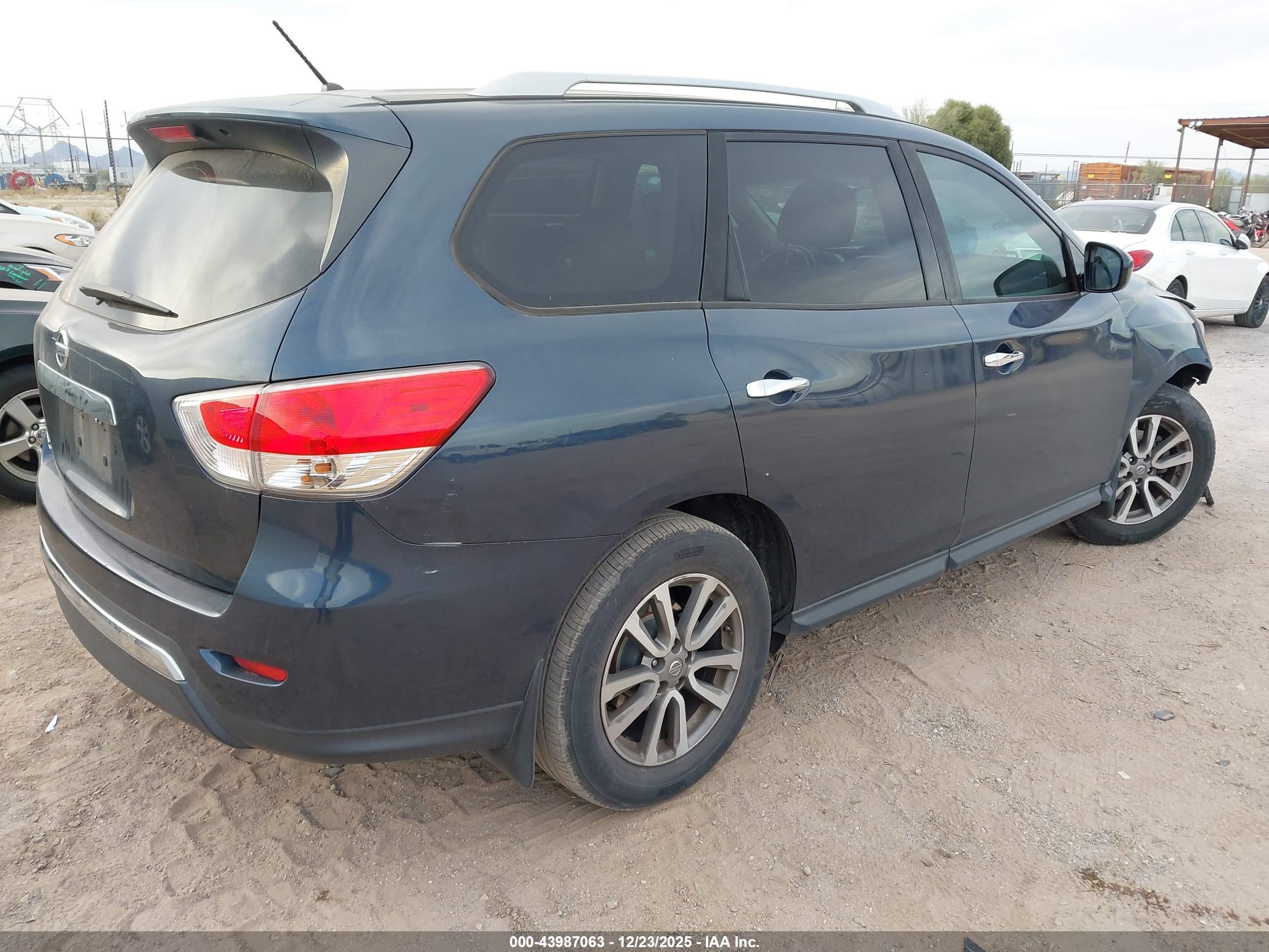 NISSAN PATHFINDER image 4