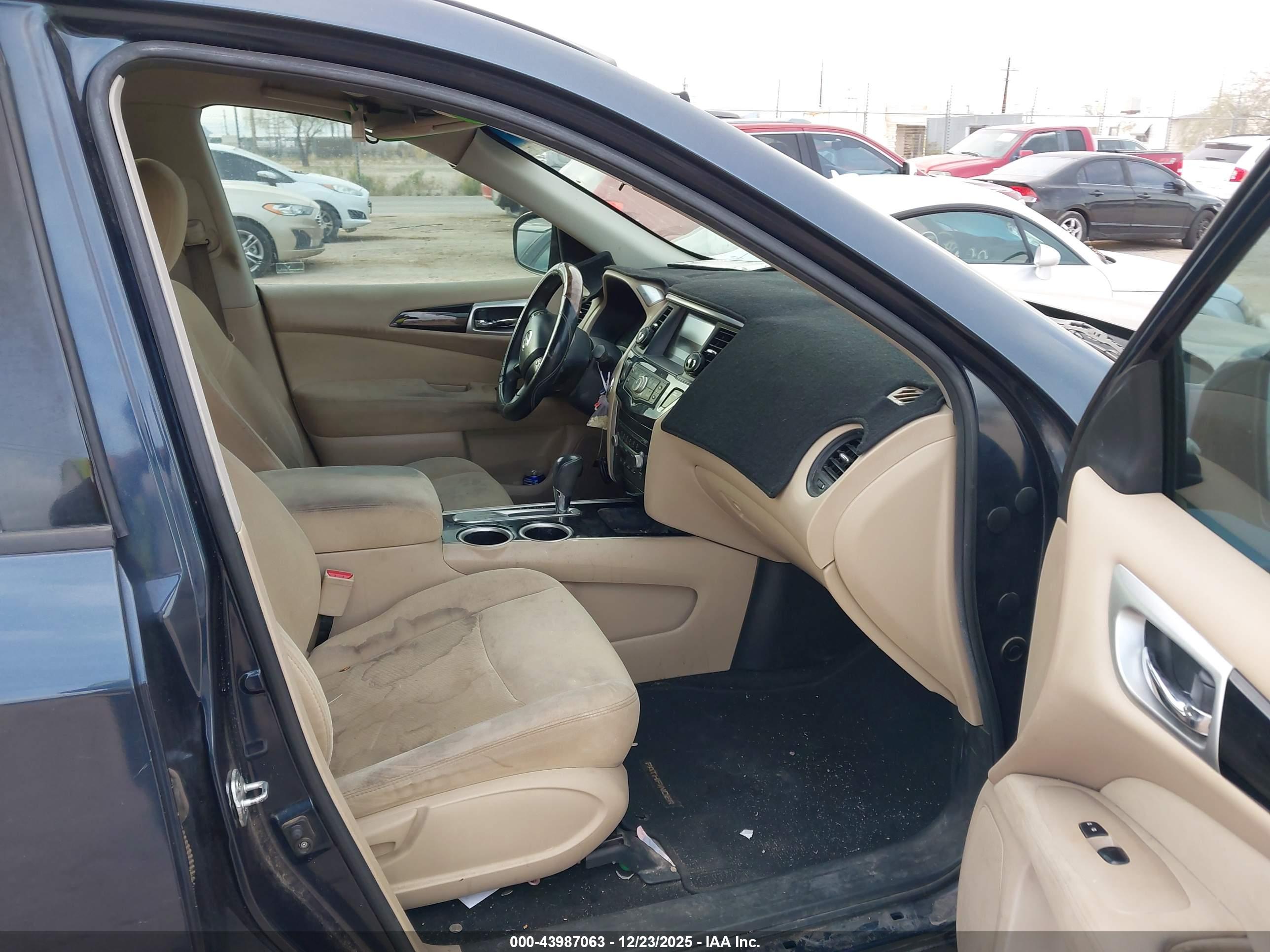 NISSAN PATHFINDER image 5
