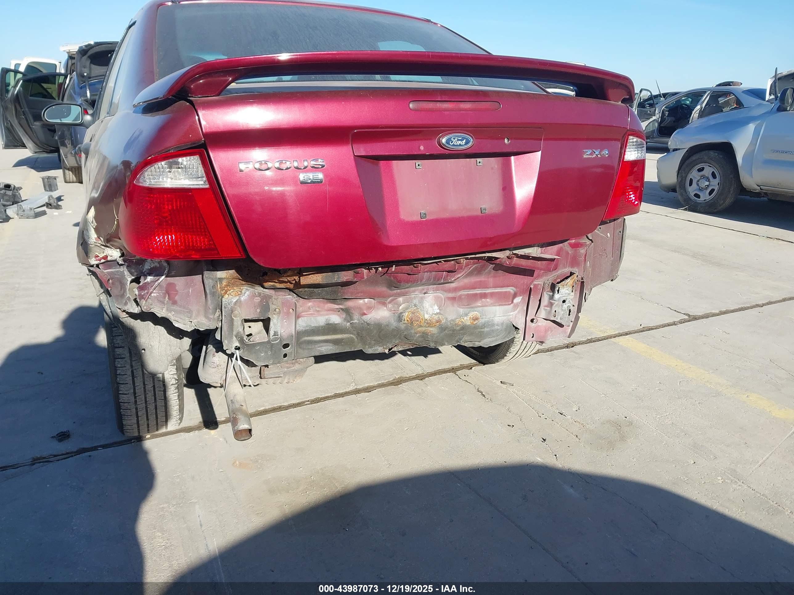 FORD FOCUS image 6