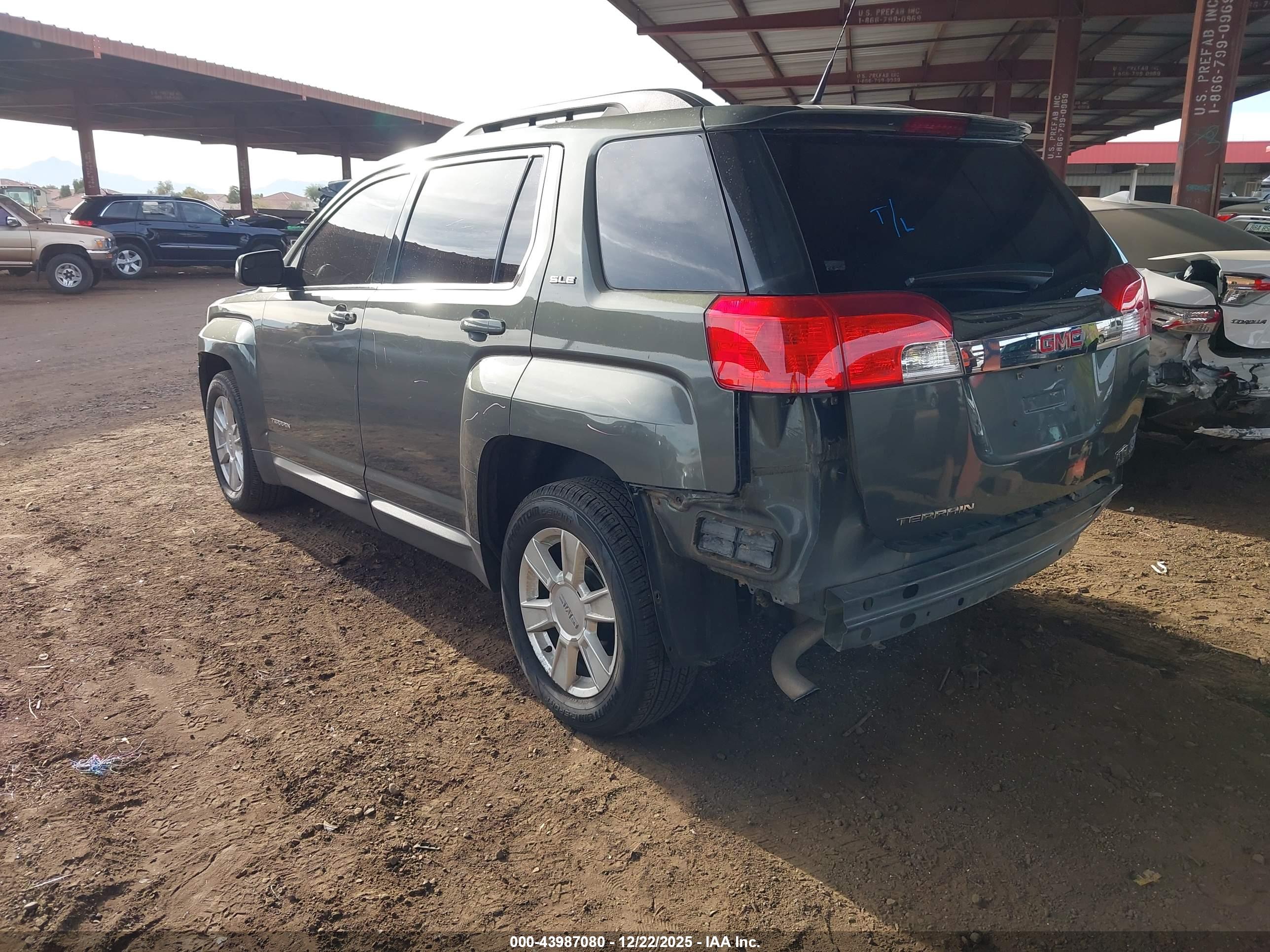 GMC TERRAIN image 3