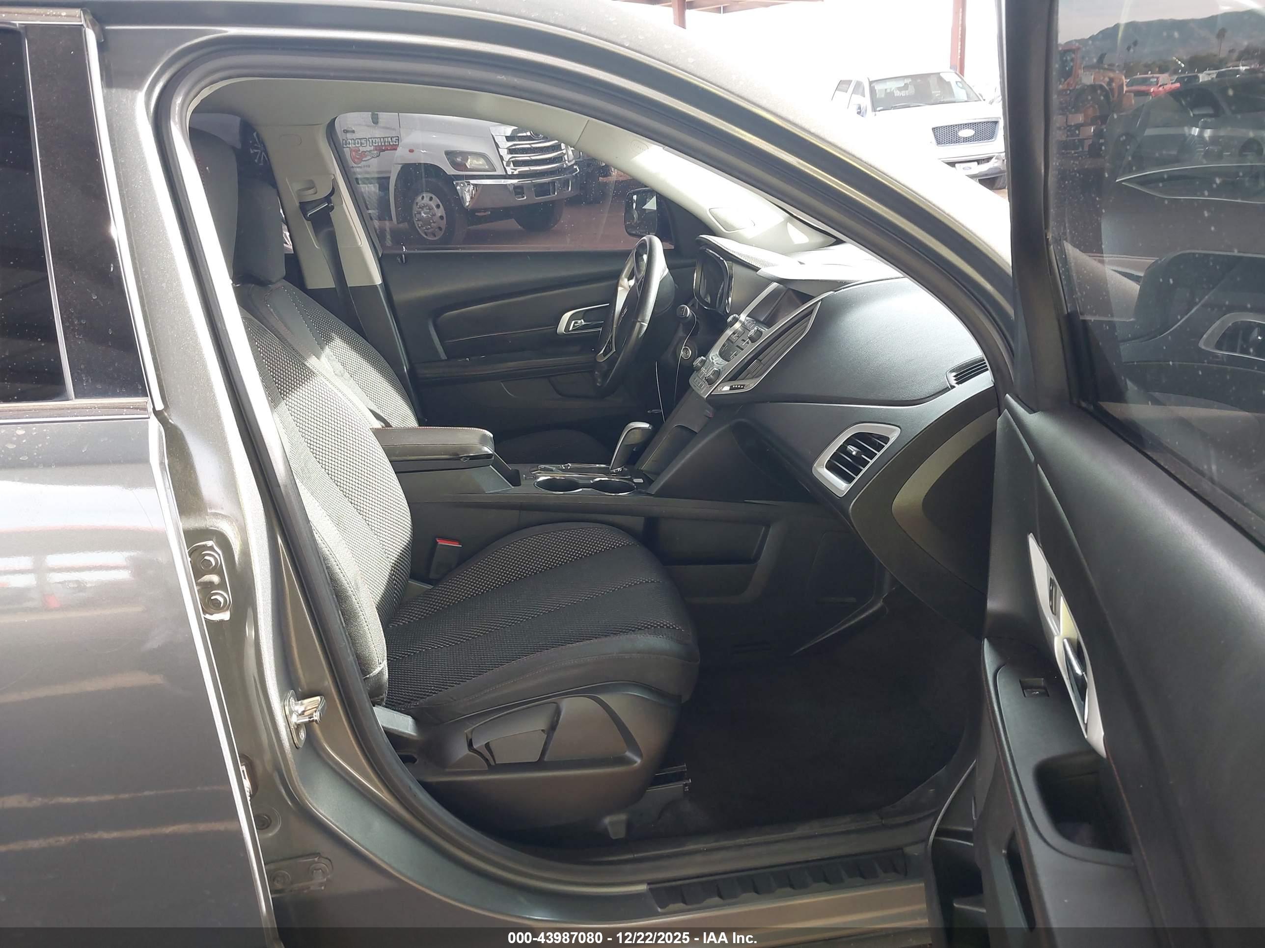 GMC TERRAIN image 5
