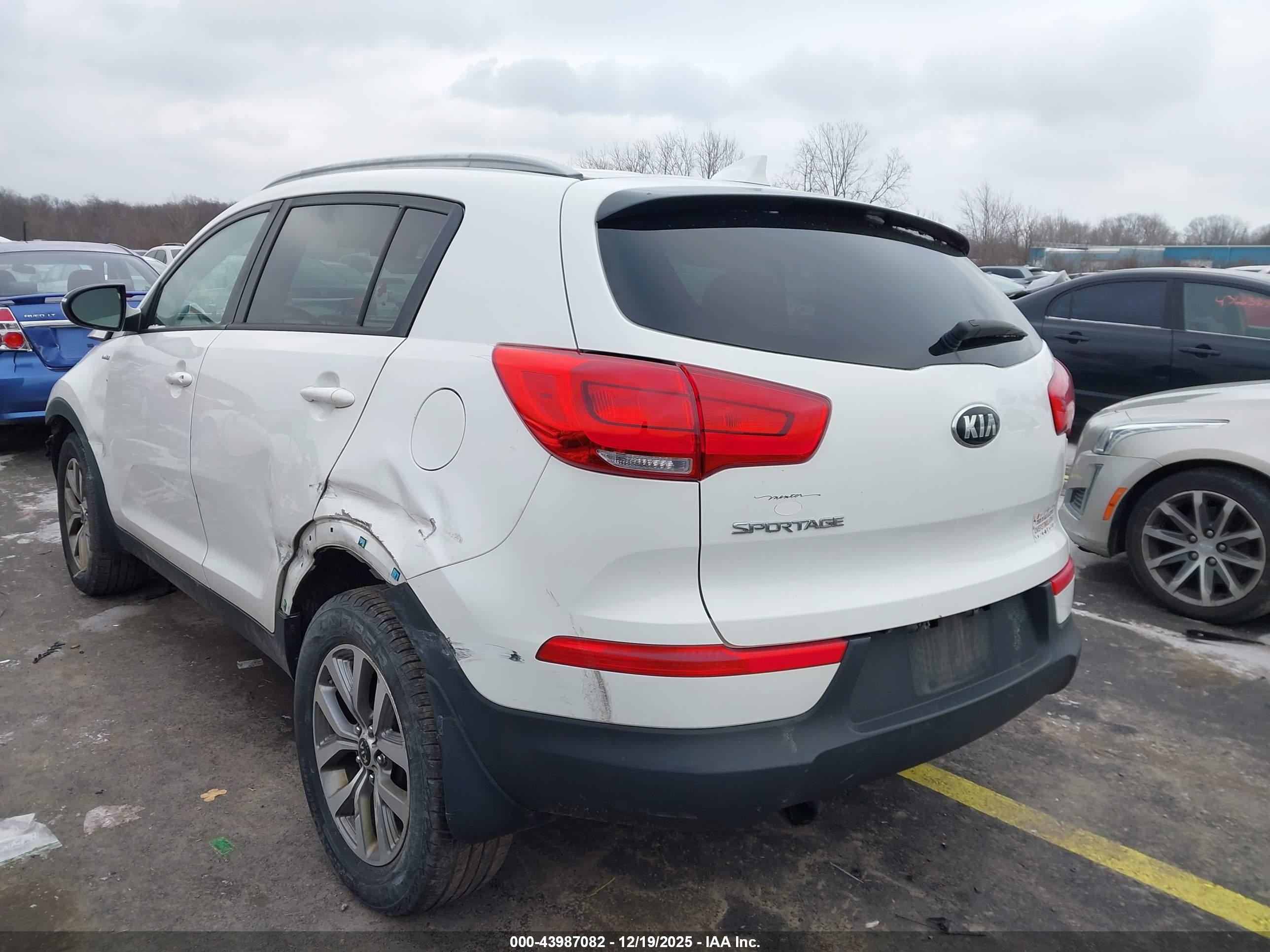 KIA SPORTAGE image 3