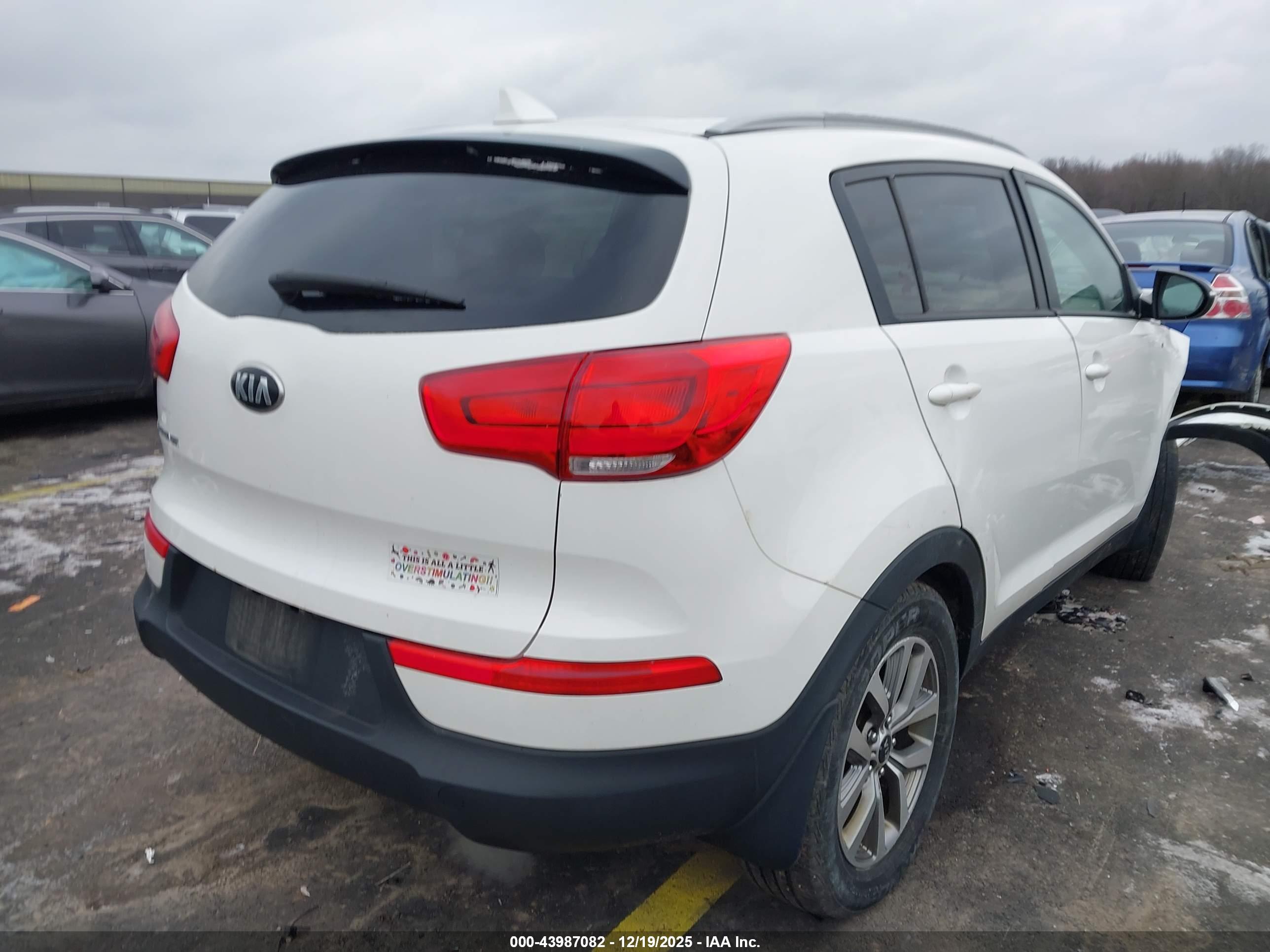 KIA SPORTAGE image 4