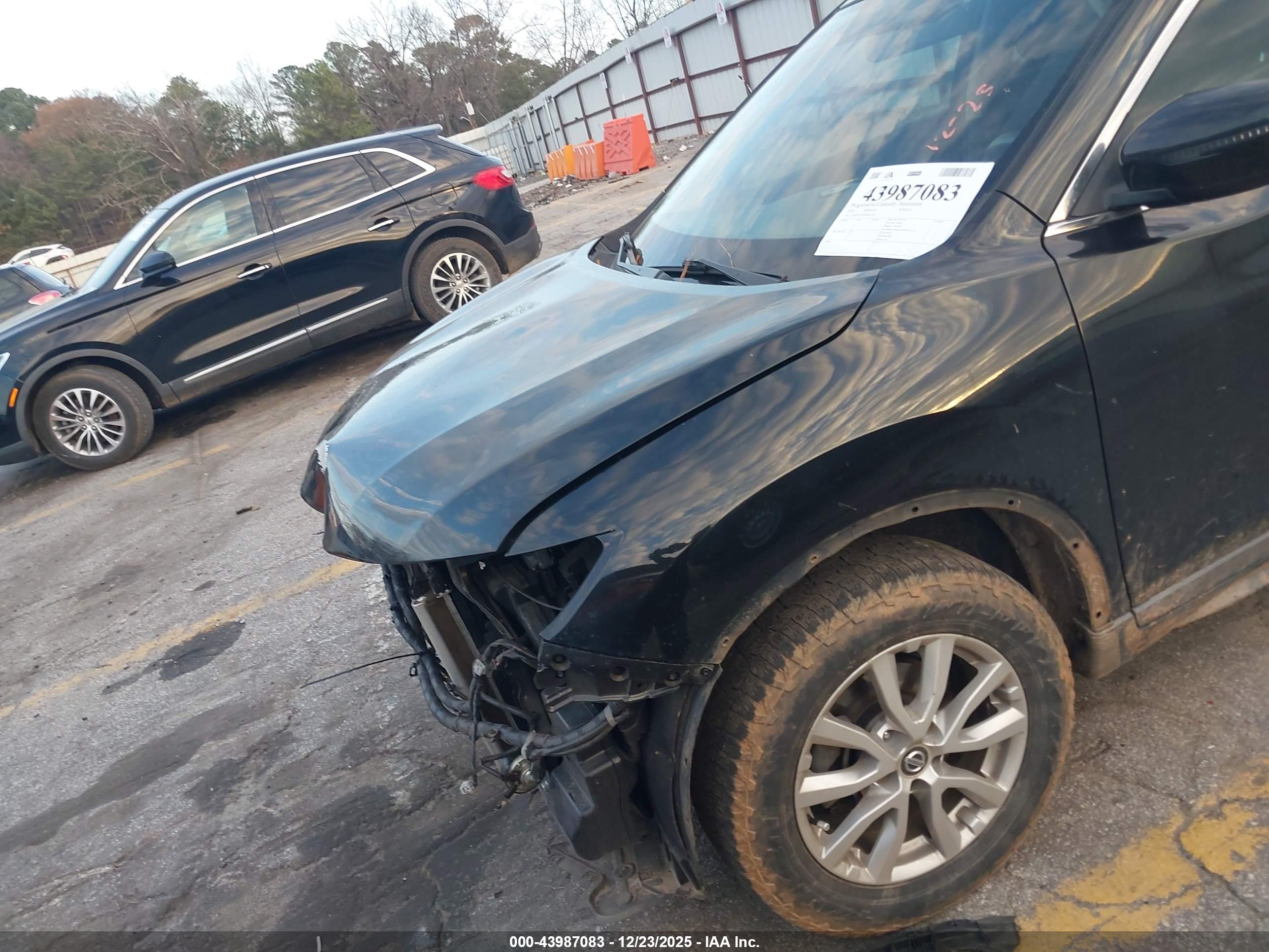 NISSAN ROGUE image 6