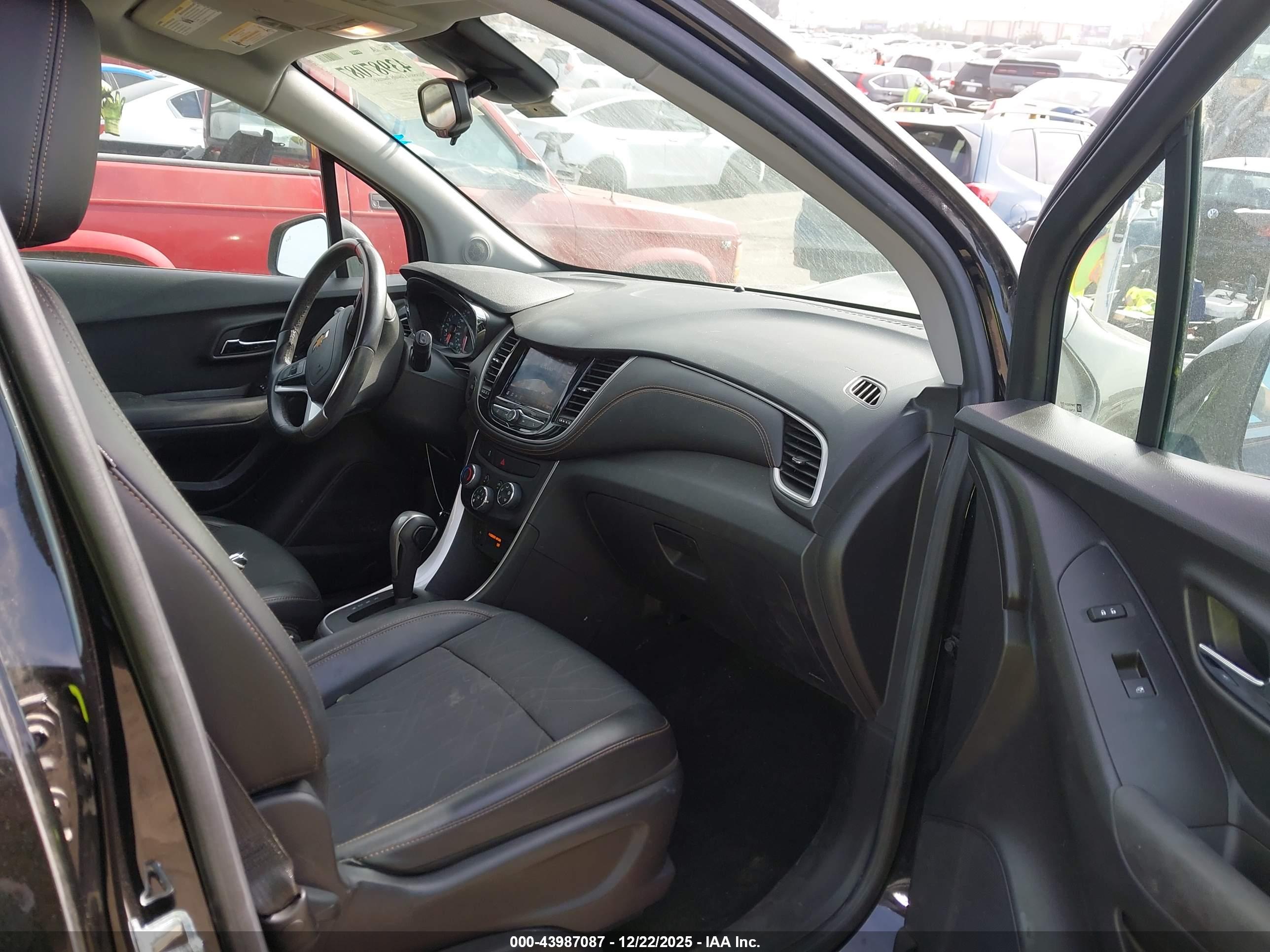CHEVROLET TRAX image 5