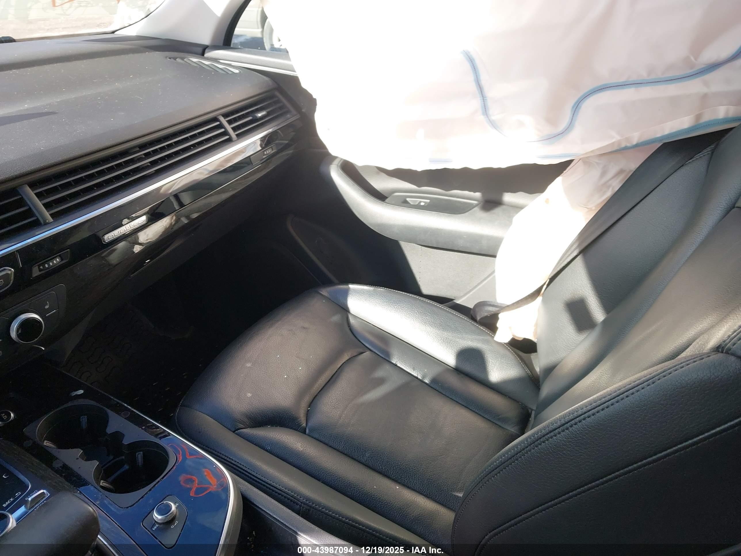 AUDI Q7 image 5