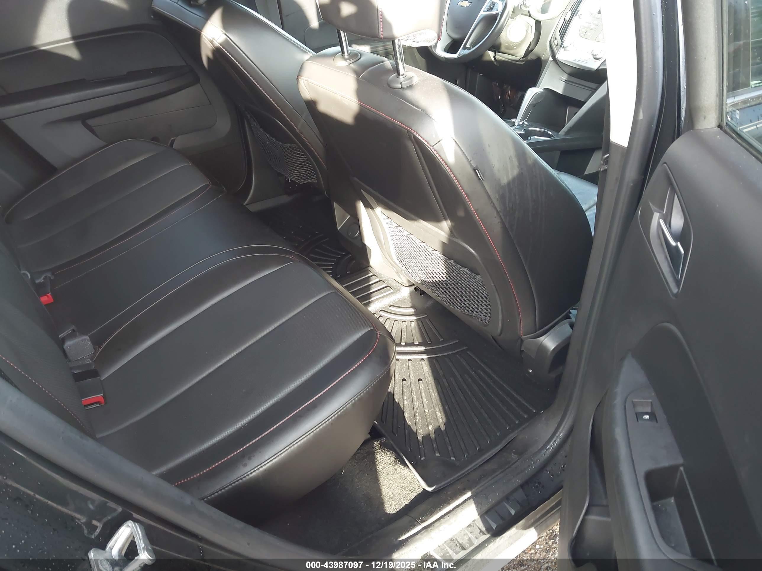 CHEVROLET EQUINOX image 8