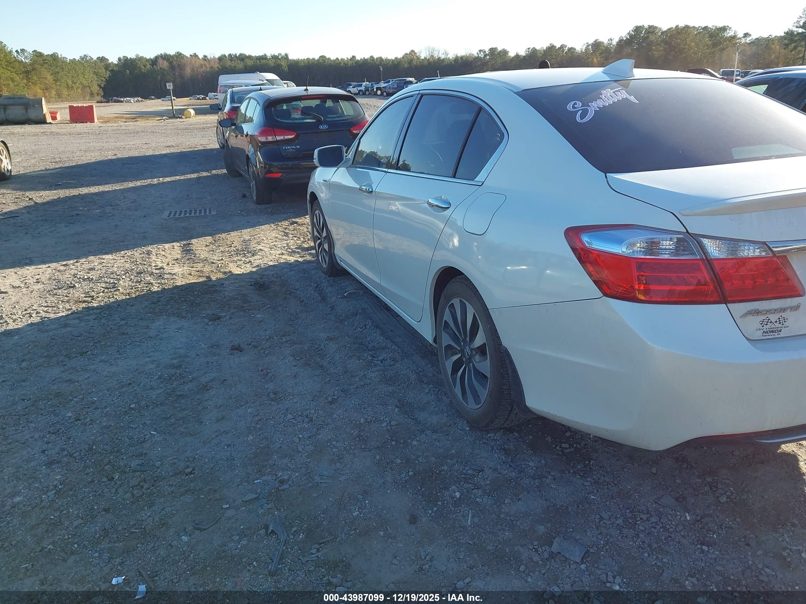 HONDA ACCORD image 3