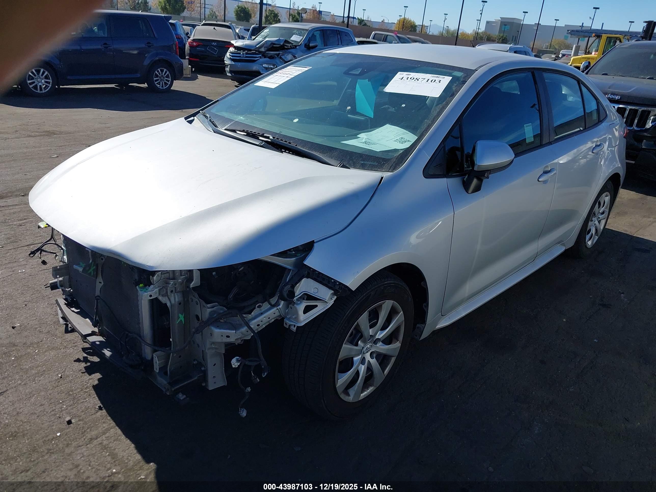 TOYOTA COROLLA image 2