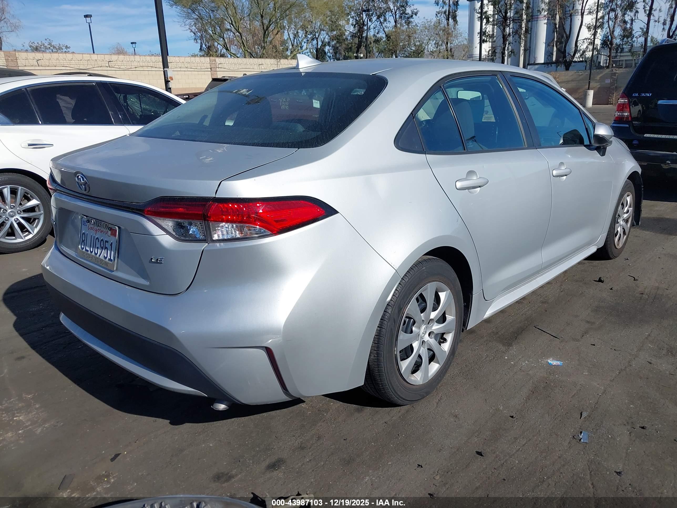 TOYOTA COROLLA image 4