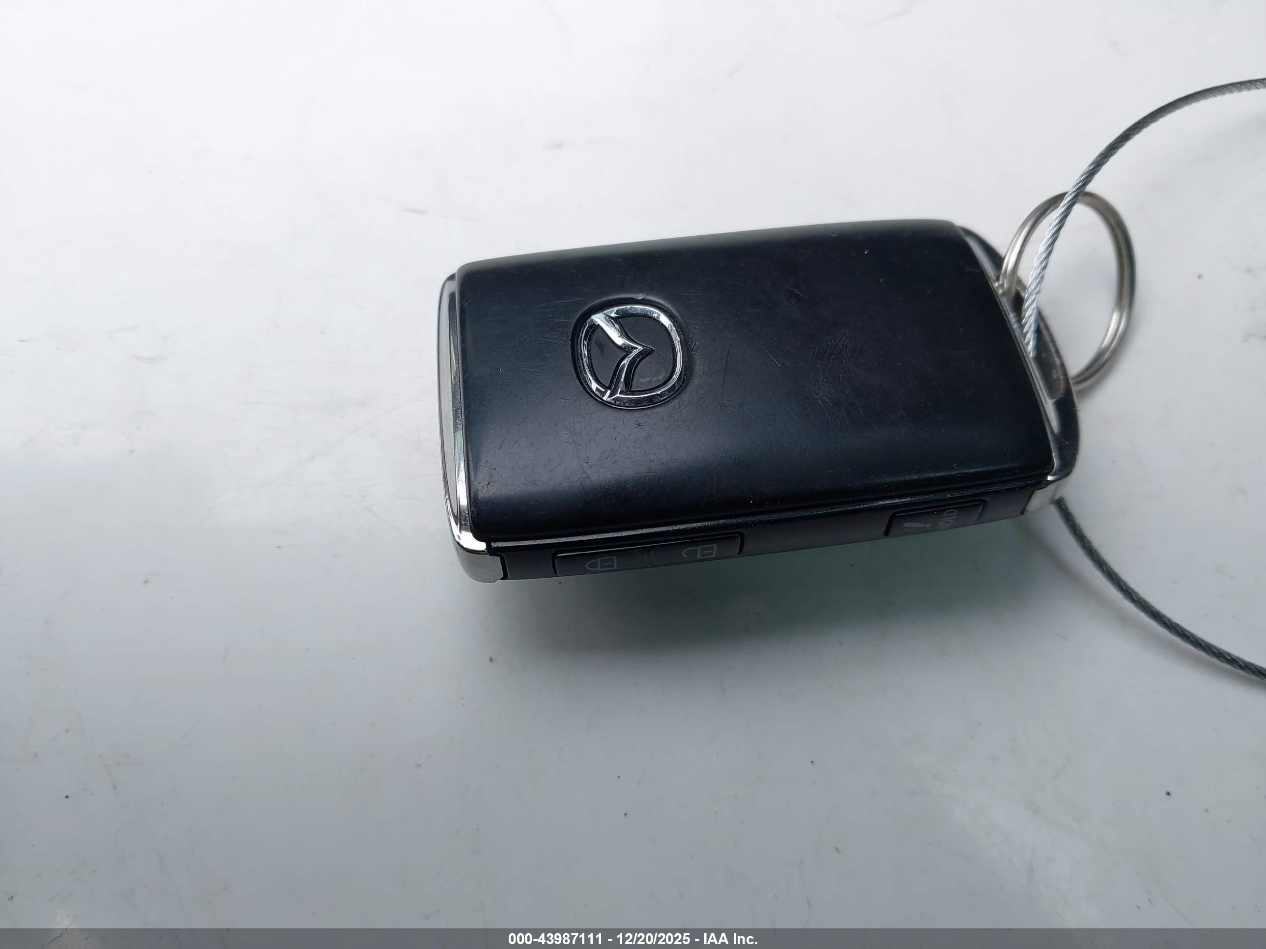 MAZDA MAZDA3 image 11