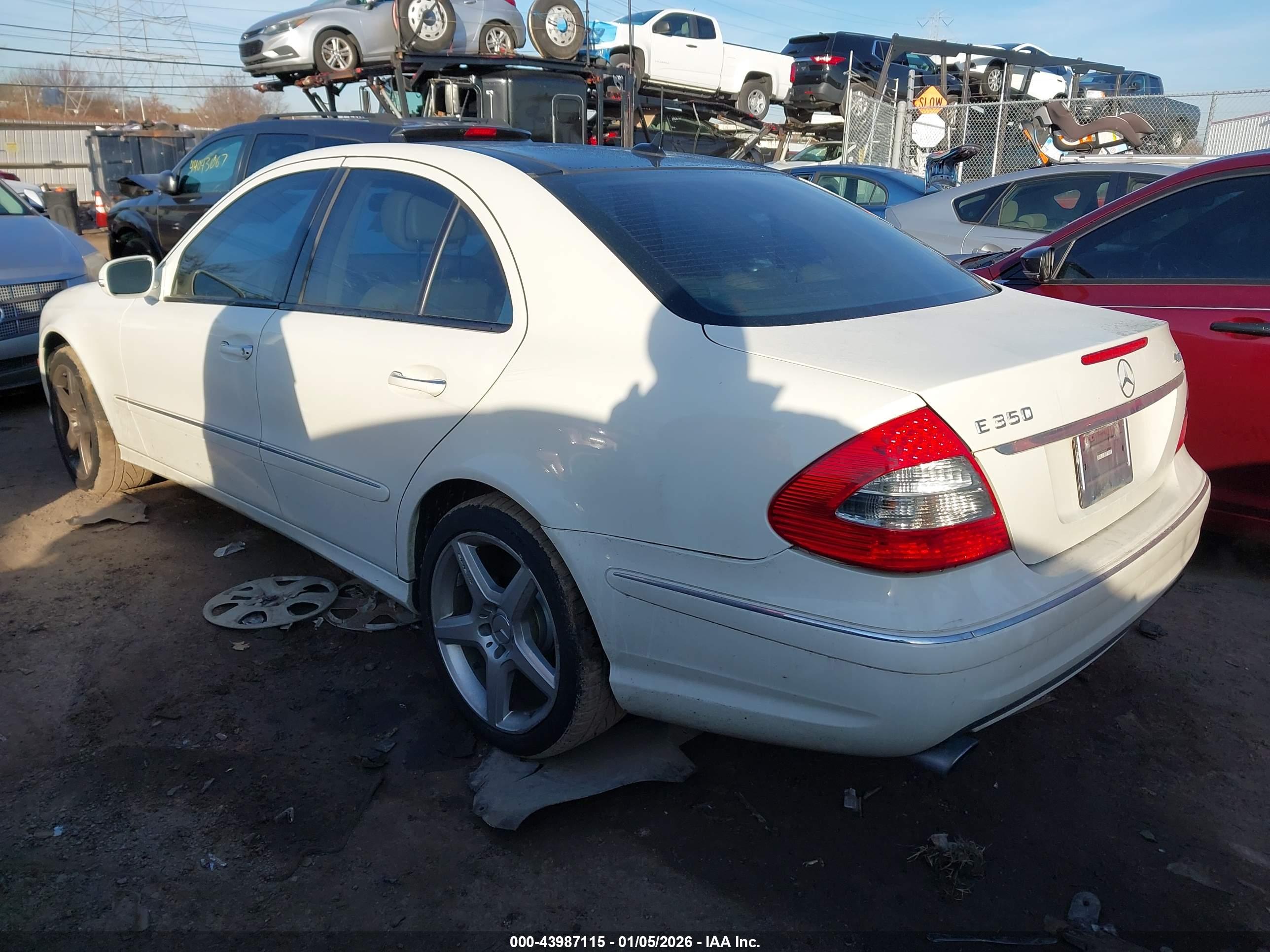 MERCEDES-BENZ E image 3