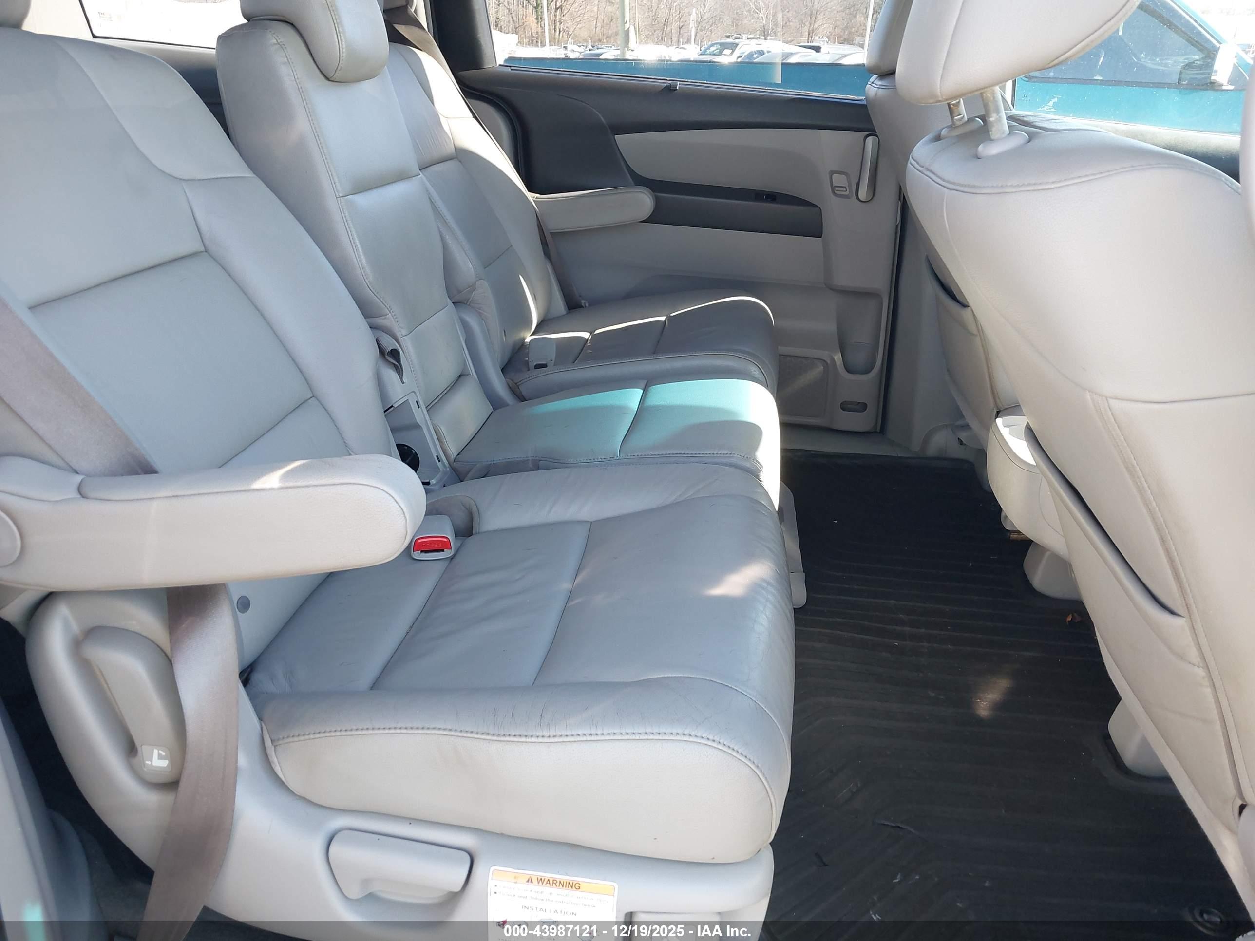 HONDA ODYSSEY image 8