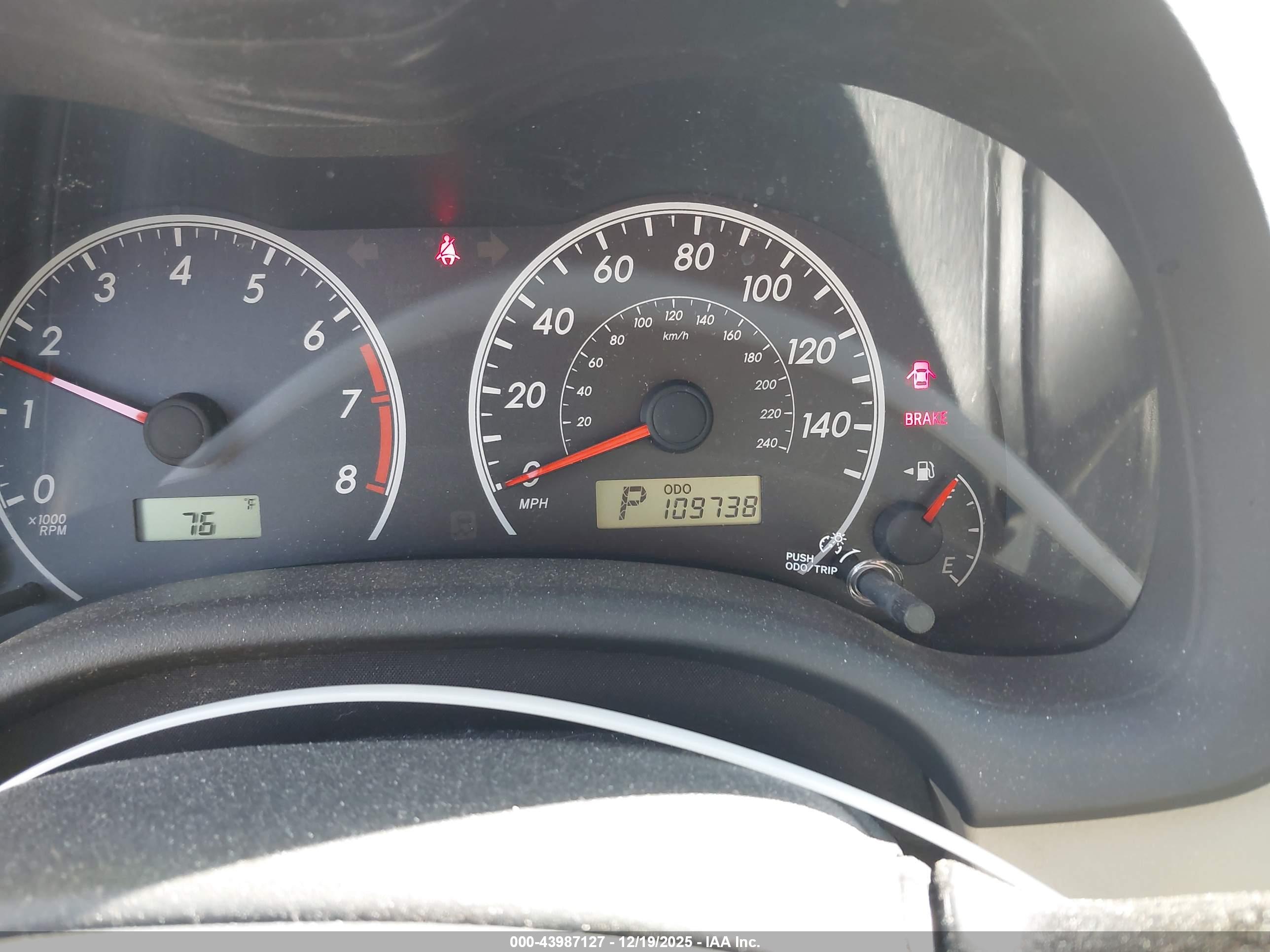 TOYOTA COROLLA image 7