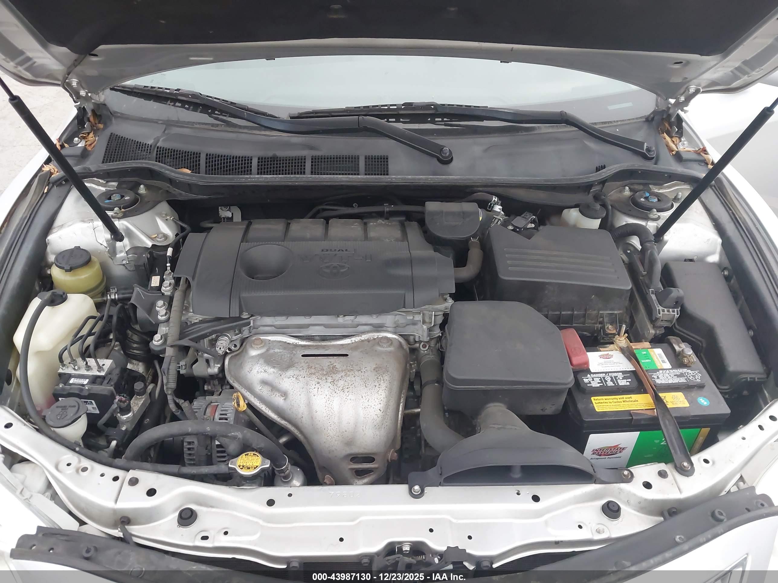 TOYOTA CAMRY image 10