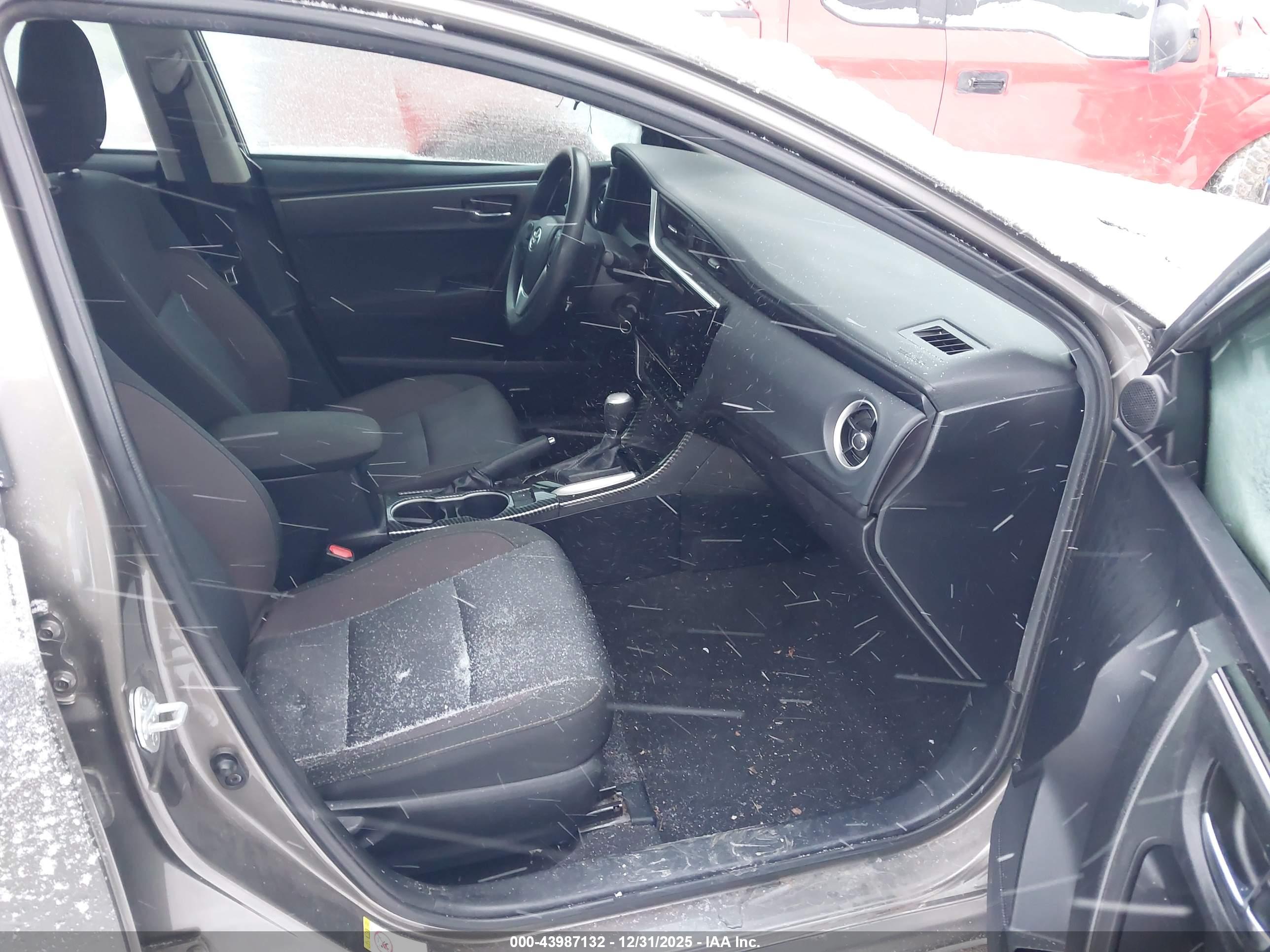 TOYOTA COROLLA image 5