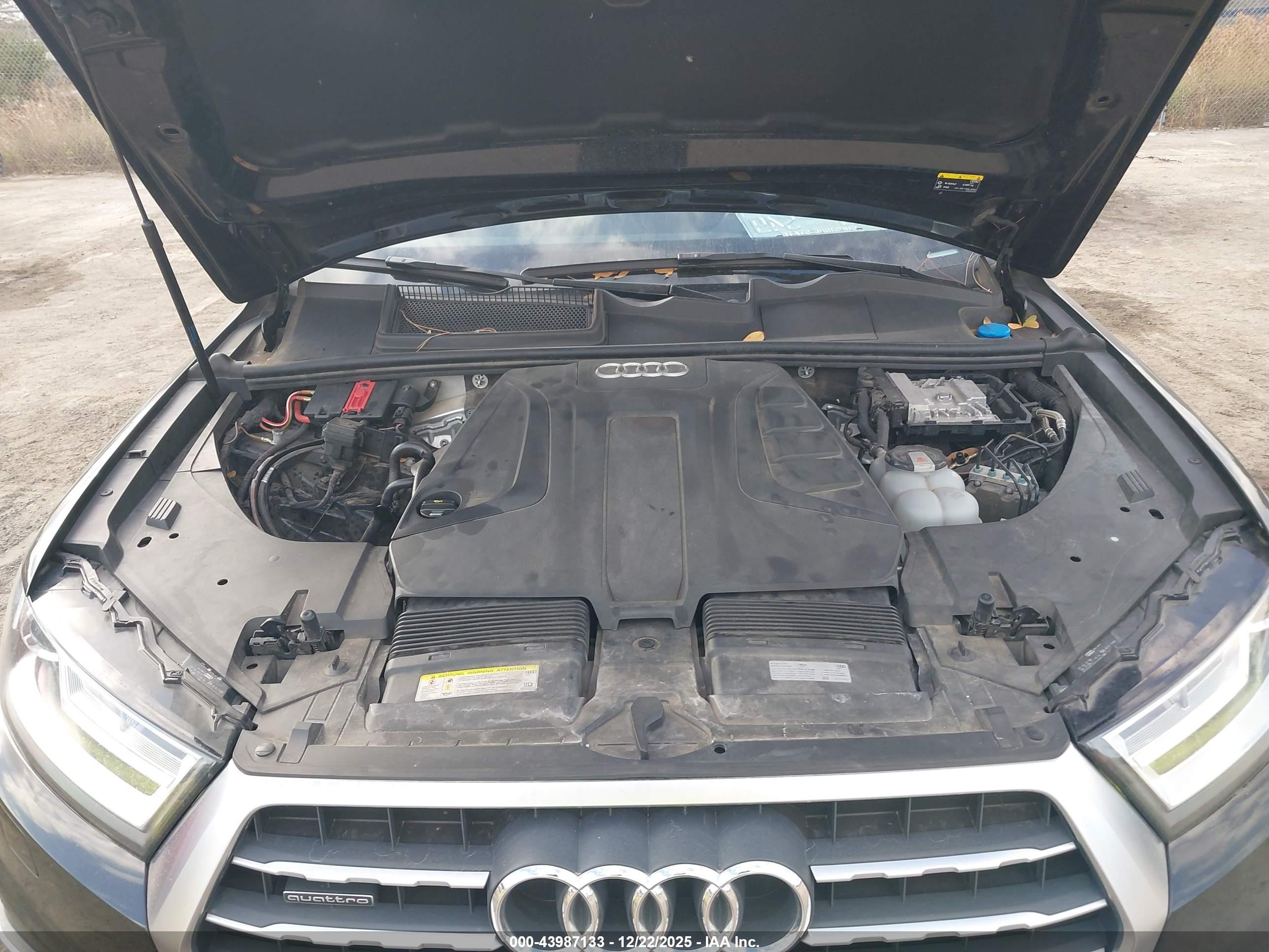 AUDI Q7 image 10