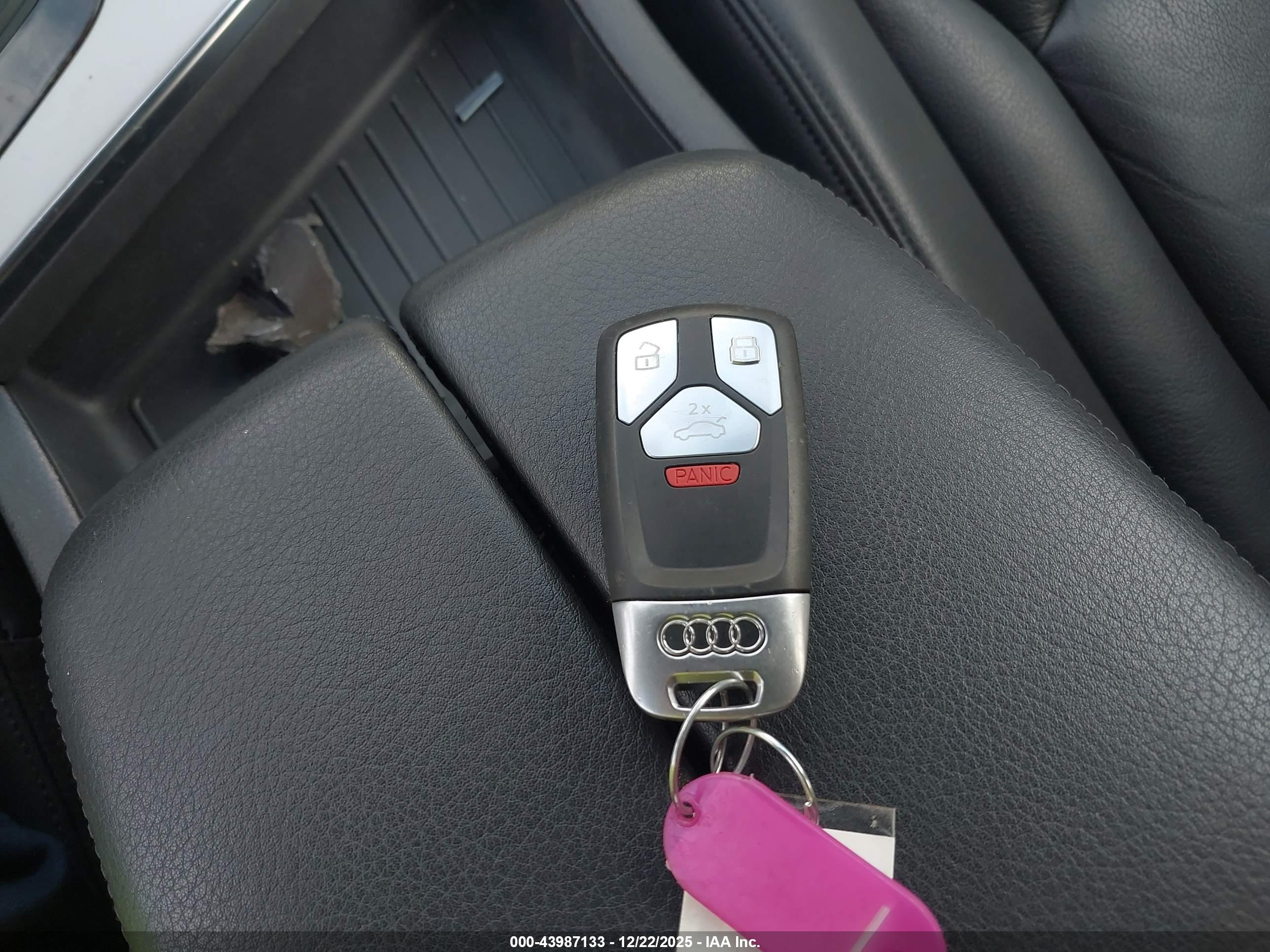 AUDI Q7 image 11