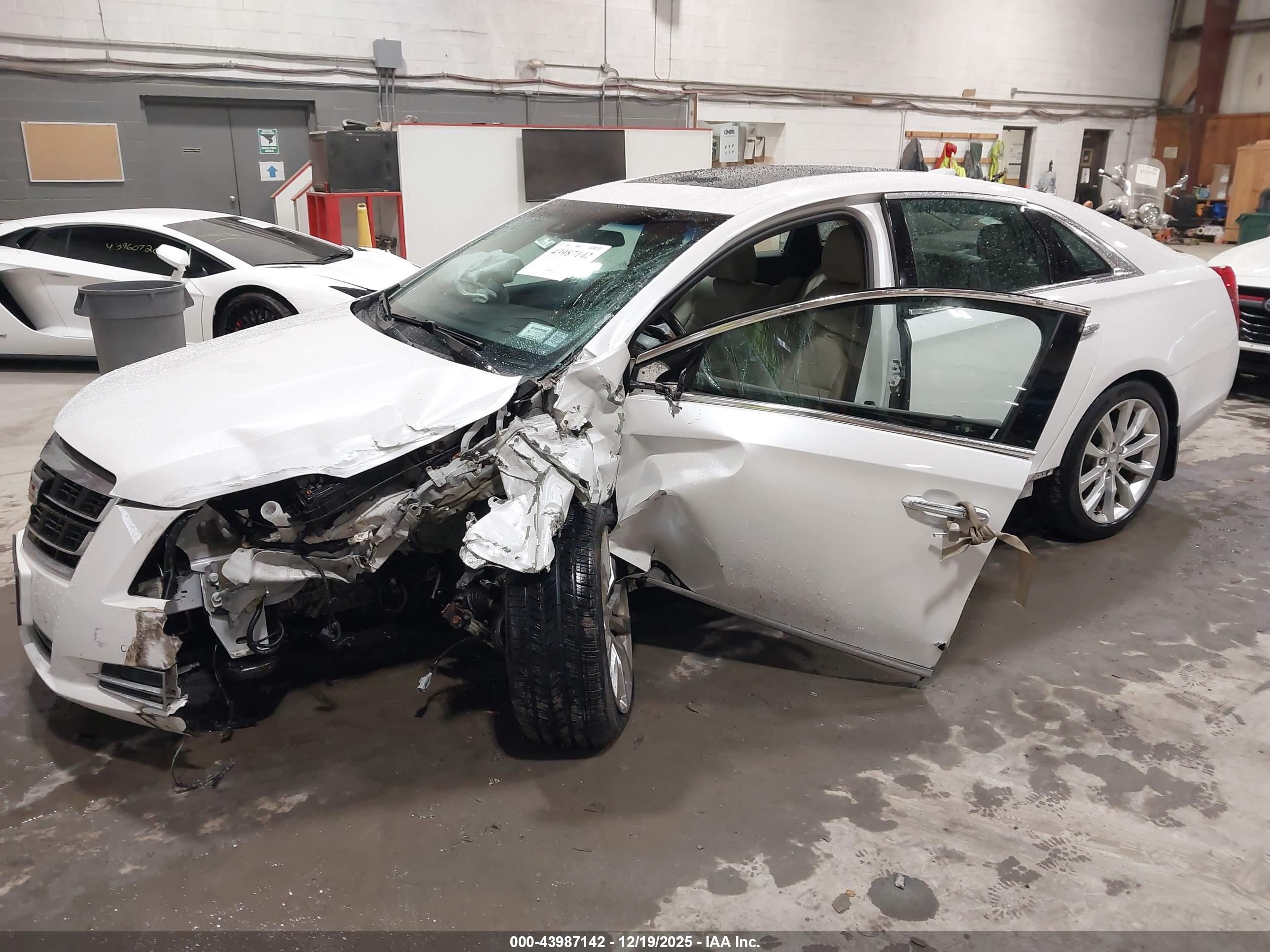 CADILLAC XTS image 6