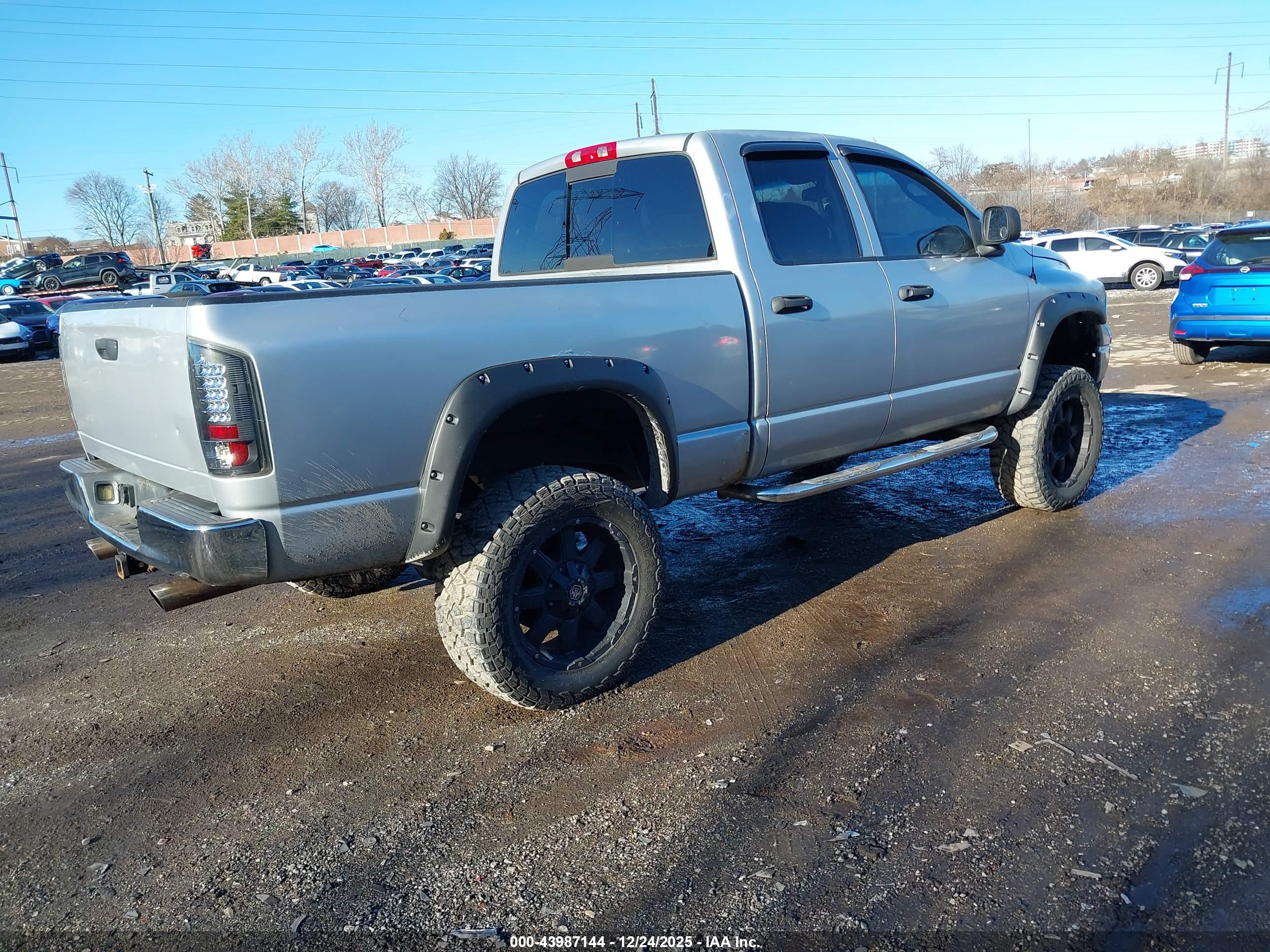 DODGE RAM image 4
