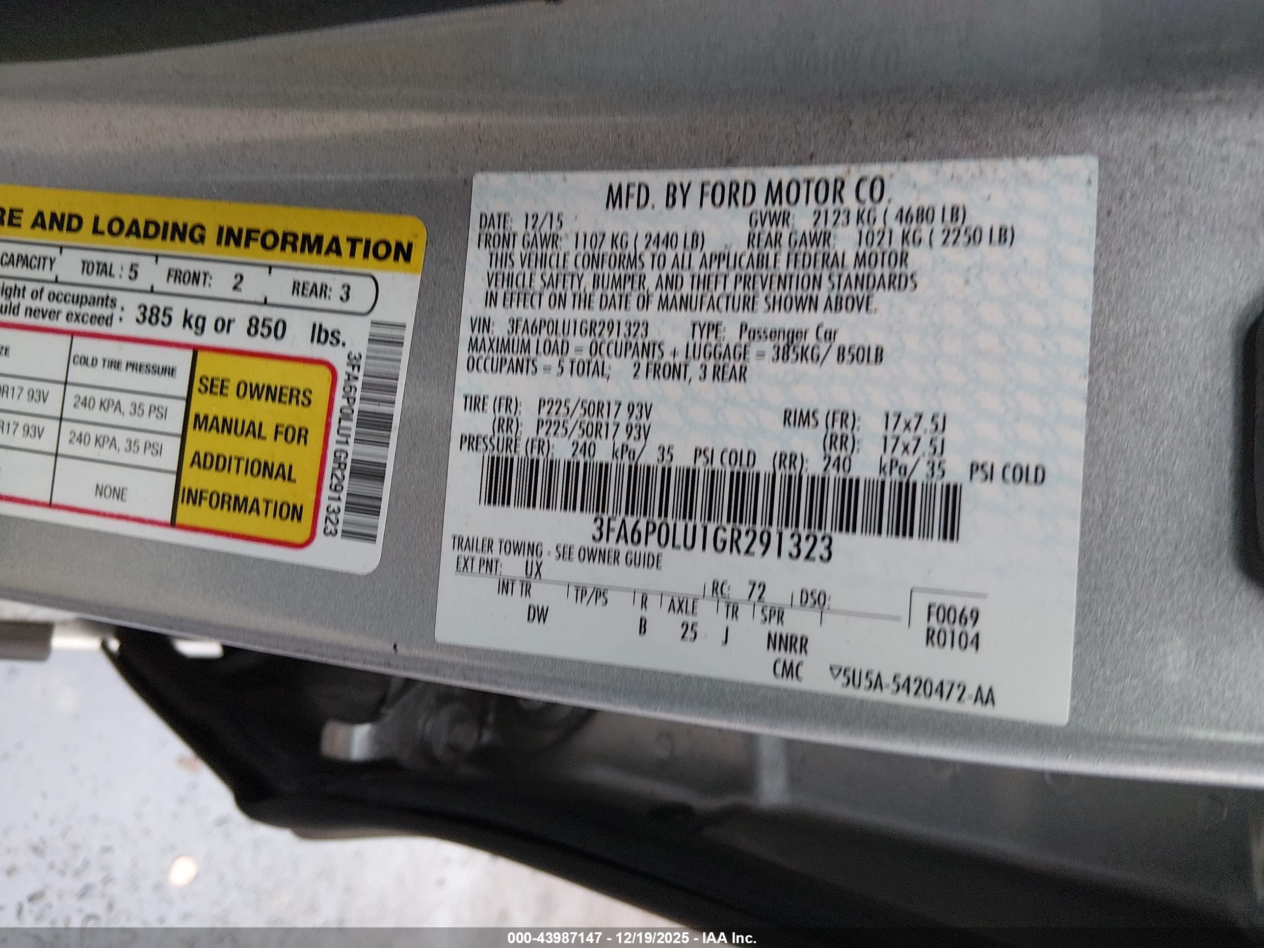 FORD FUSION image 9