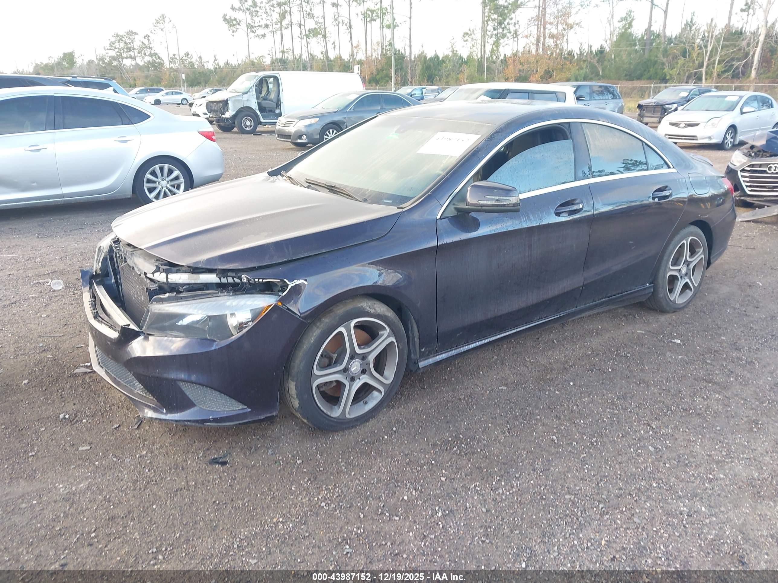 MERCEDES-BENZ CLA image 2