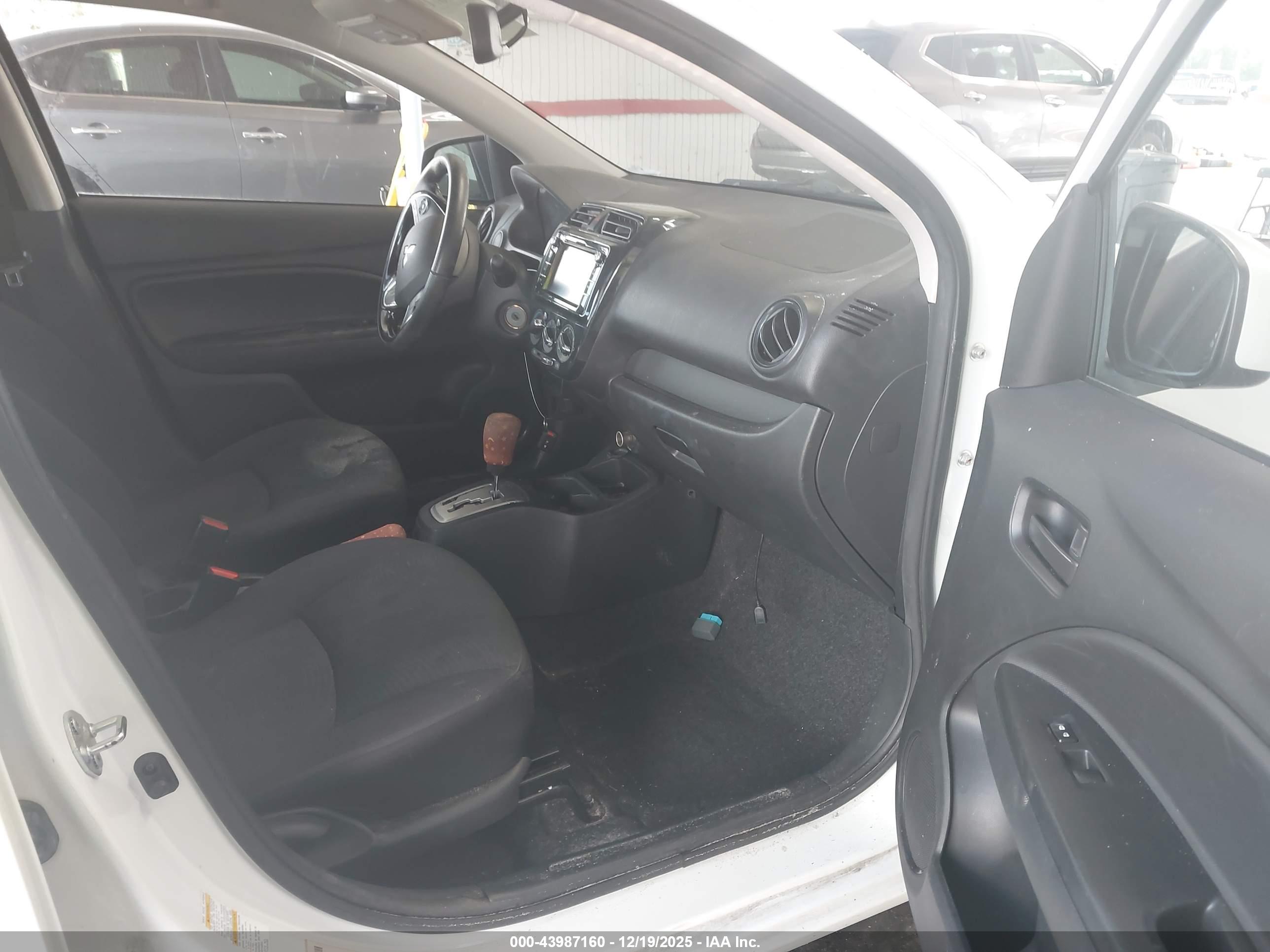 MITSUBISHI MIRAGE image 5