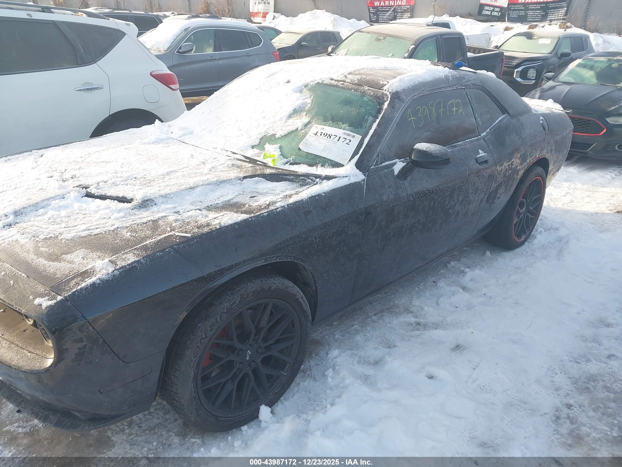 DODGE CHALLENGER image 6