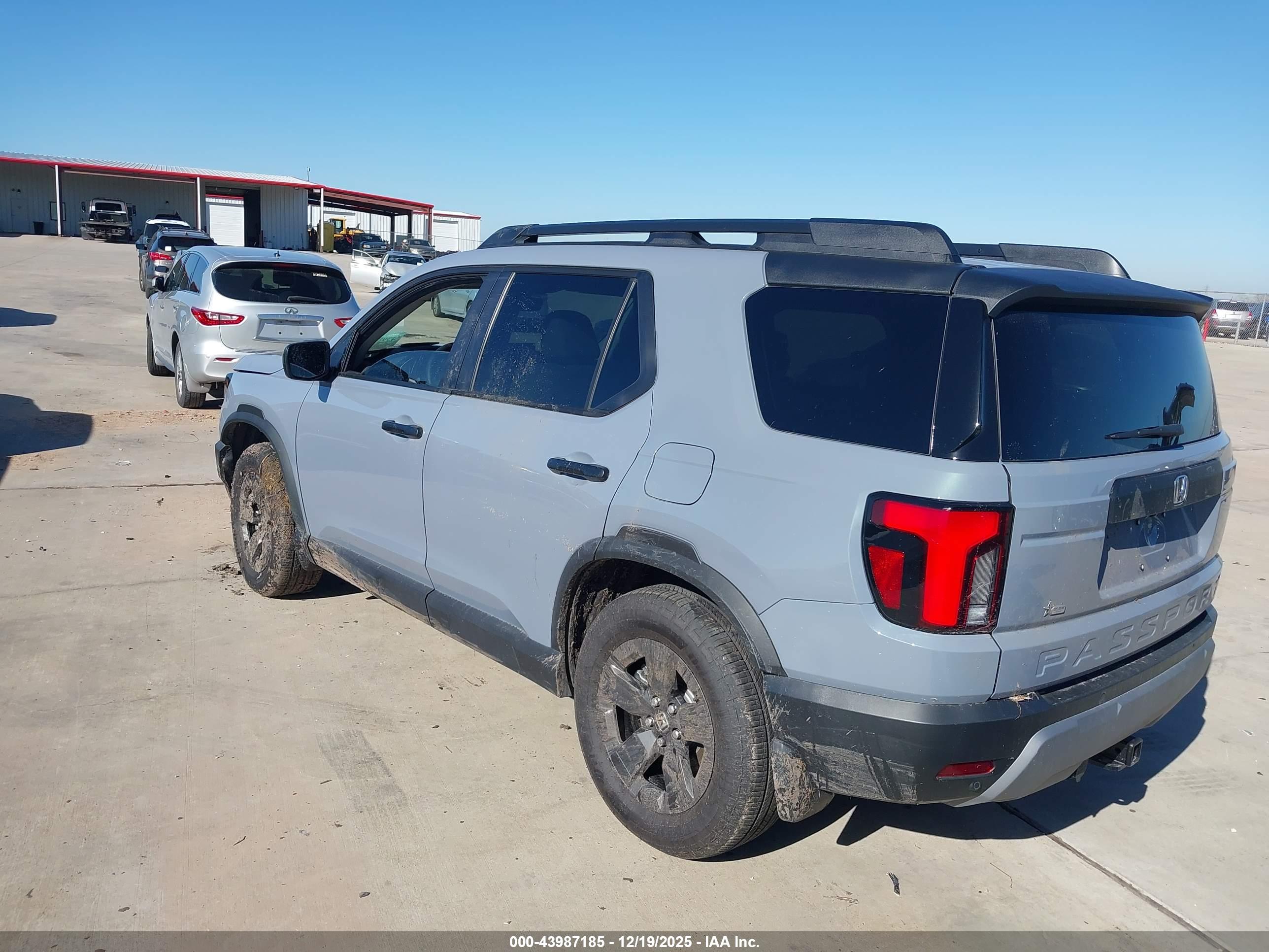 HONDA PASSPORT image 3