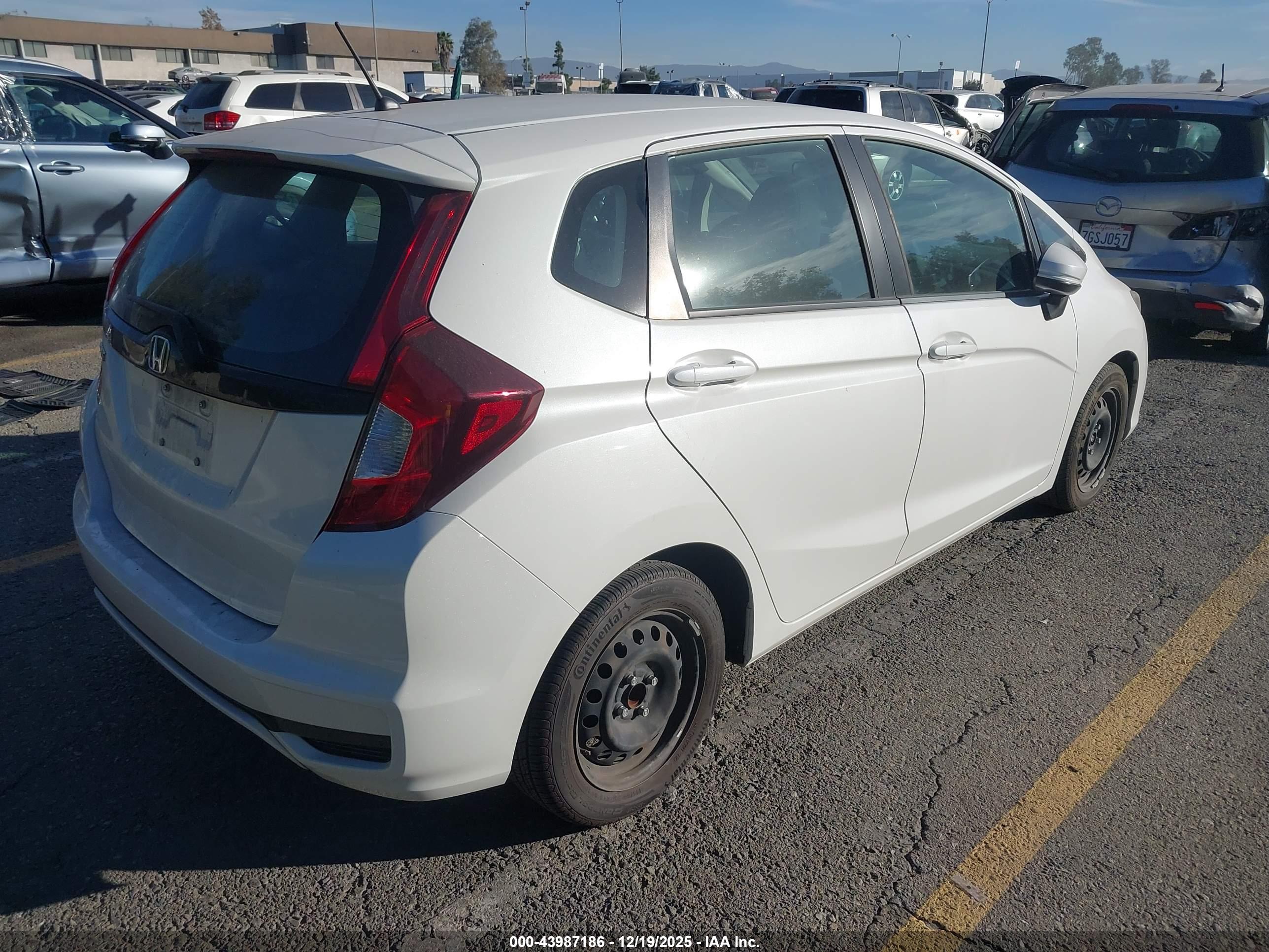 HONDA FIT image 4
