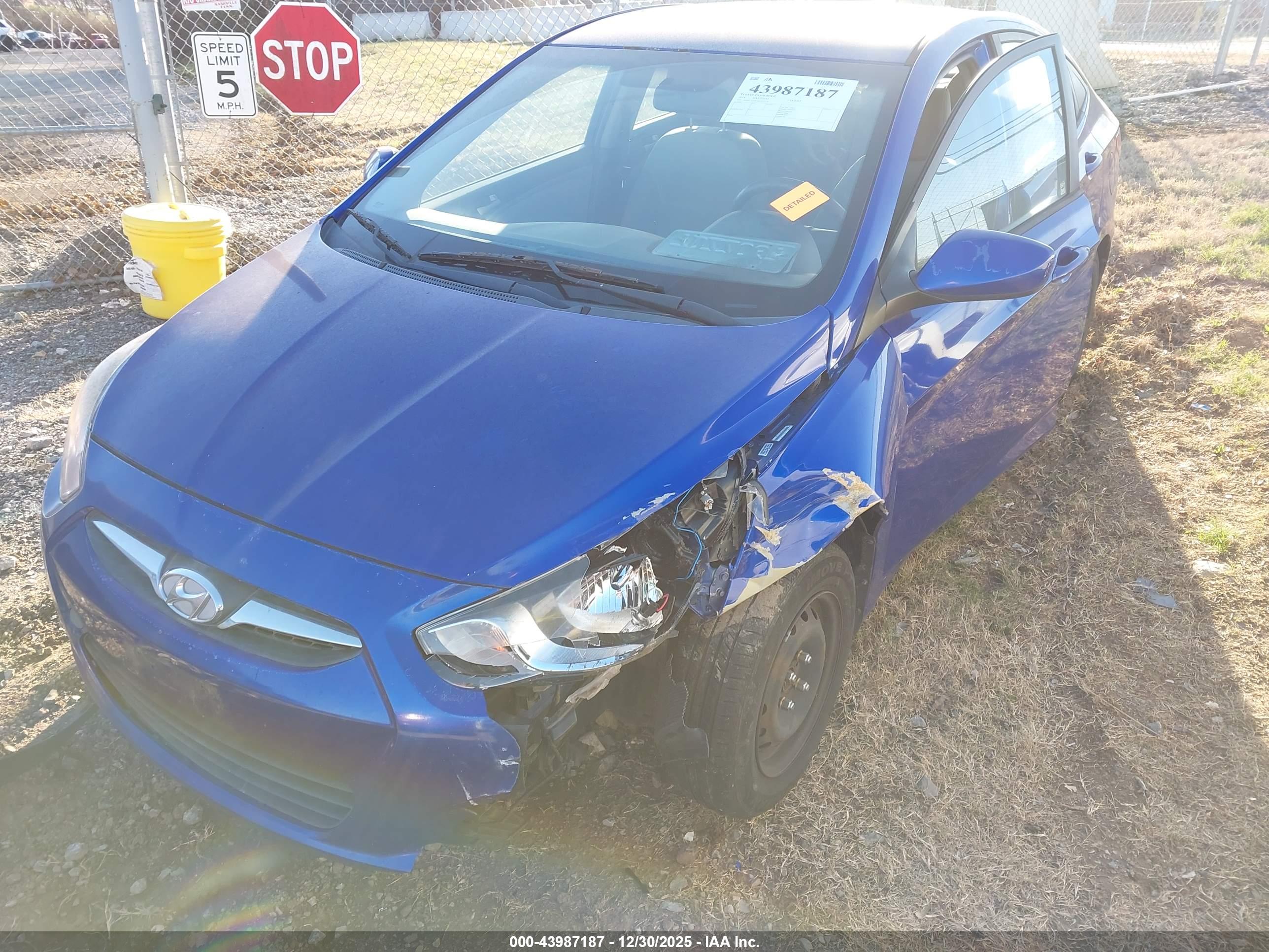 HYUNDAI ACCENT image 6
