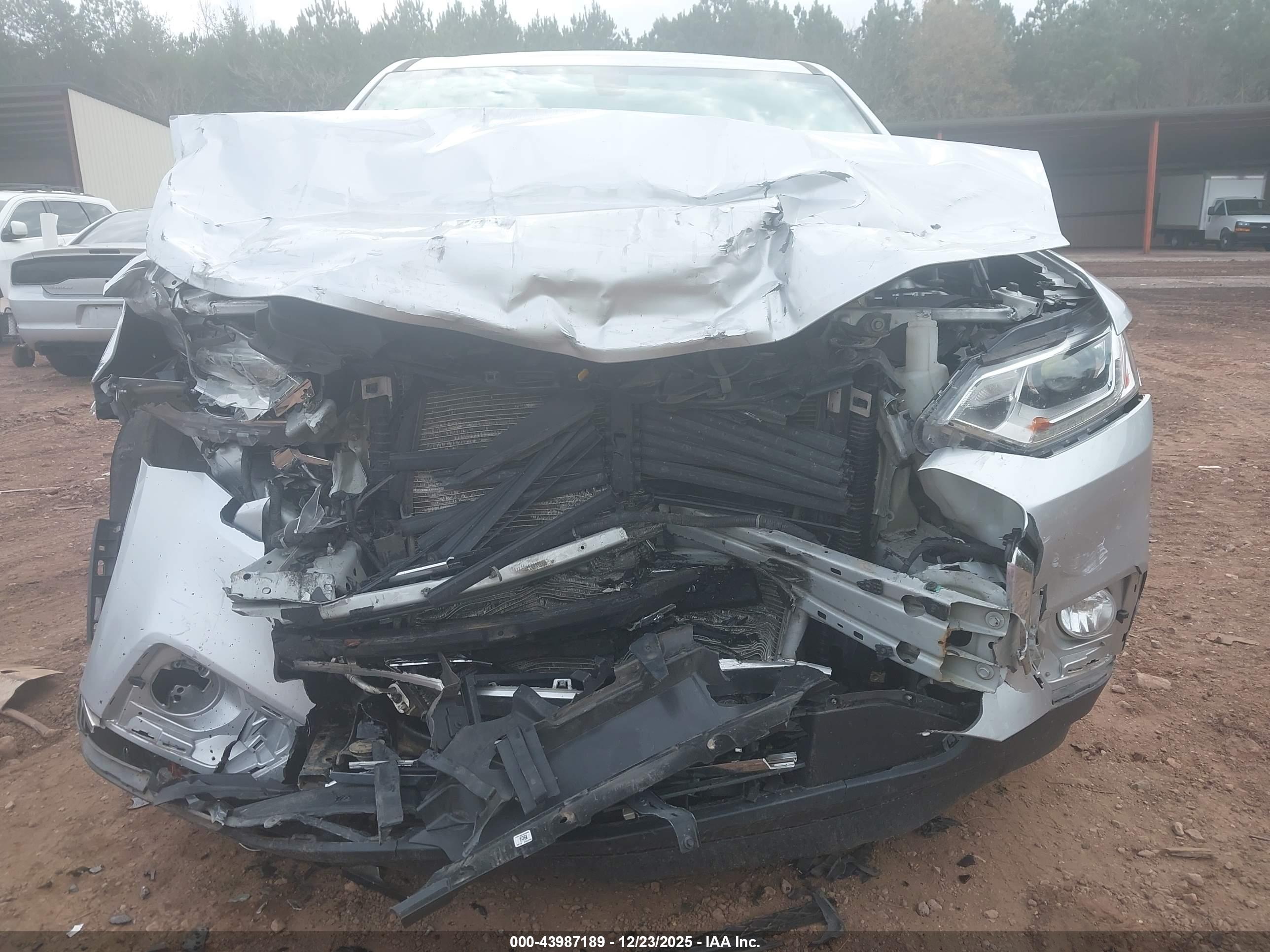 CHEVROLET TRAVERSE image 6