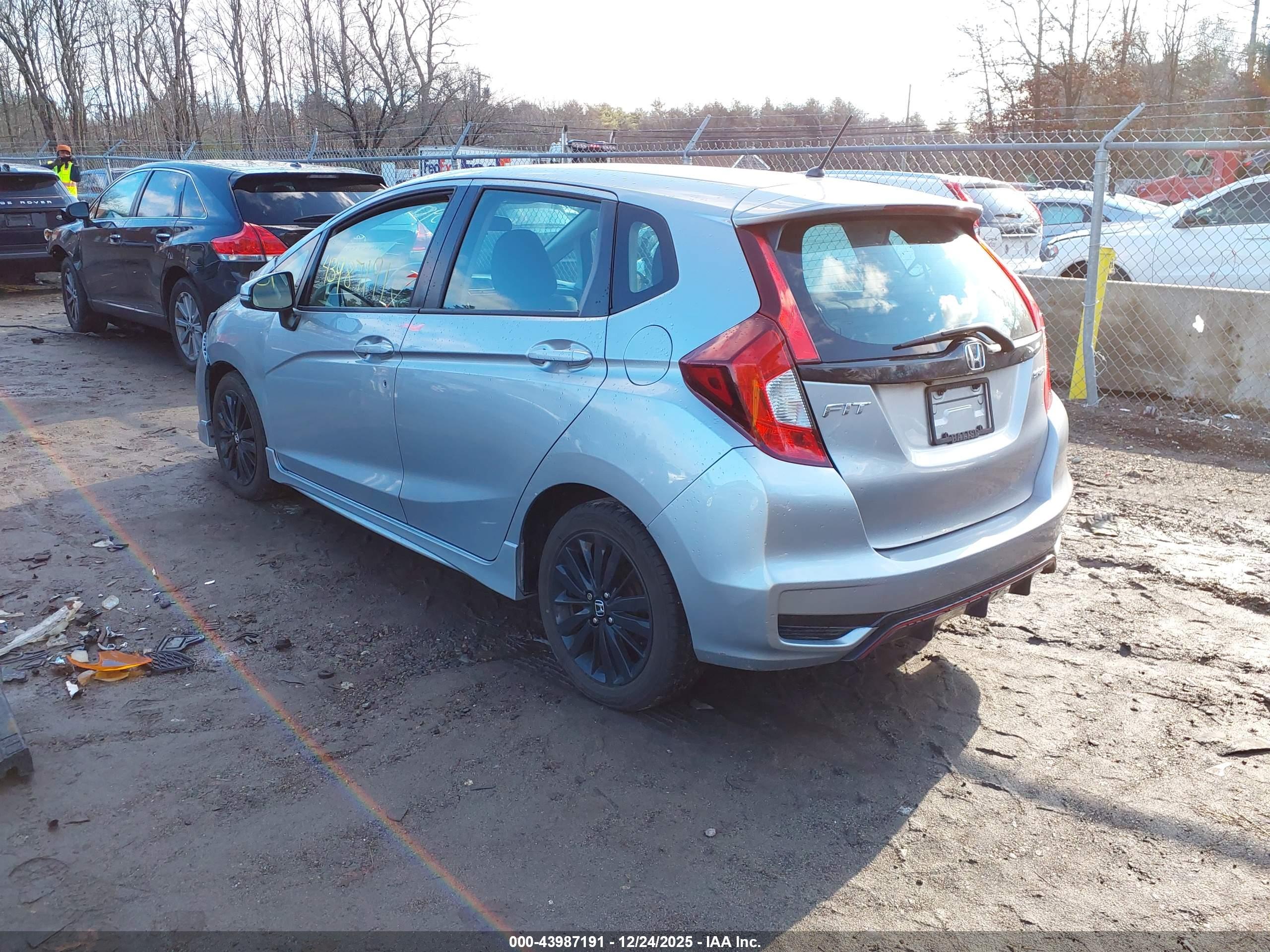 HONDA FIT image 3