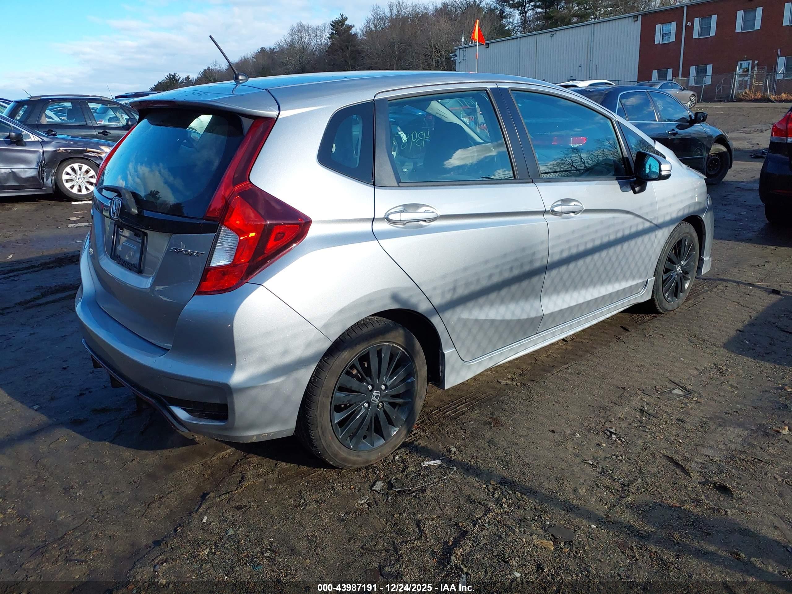HONDA FIT image 4